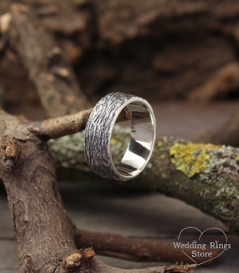 Men's Silver Woodgrain and Rustic Style durable Wedding Band