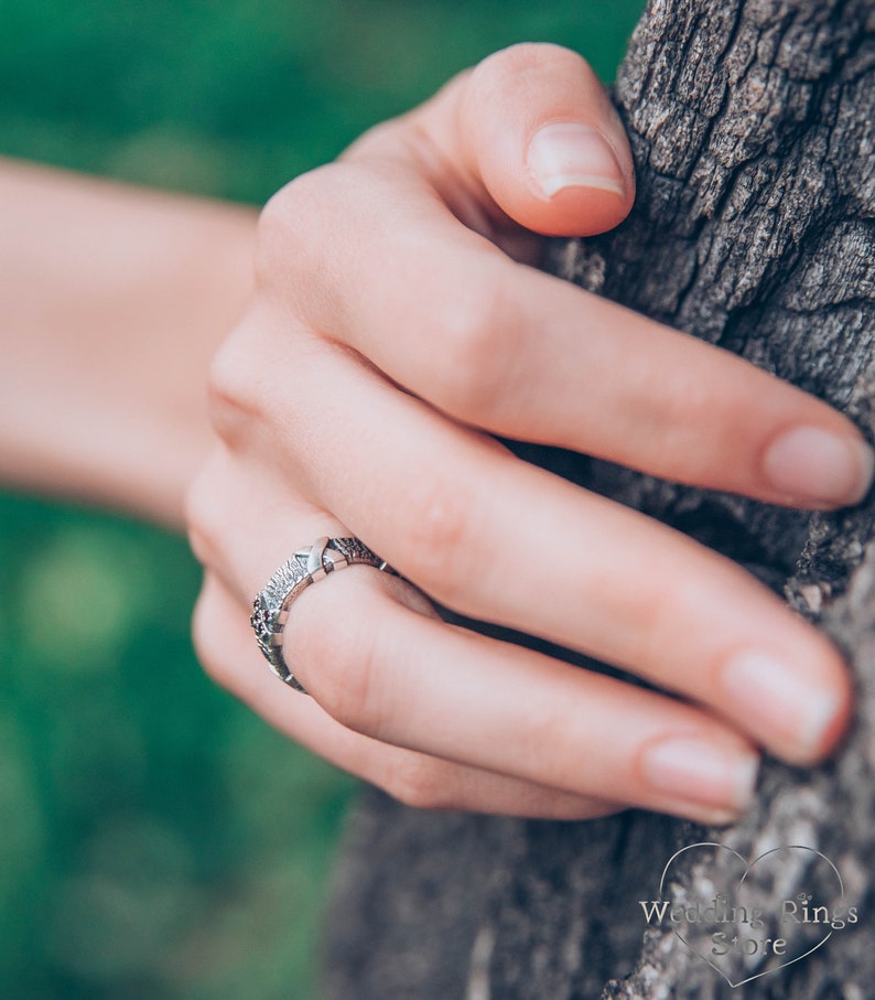 Silver Tree bark with cross Garnets Ring for Men and Women