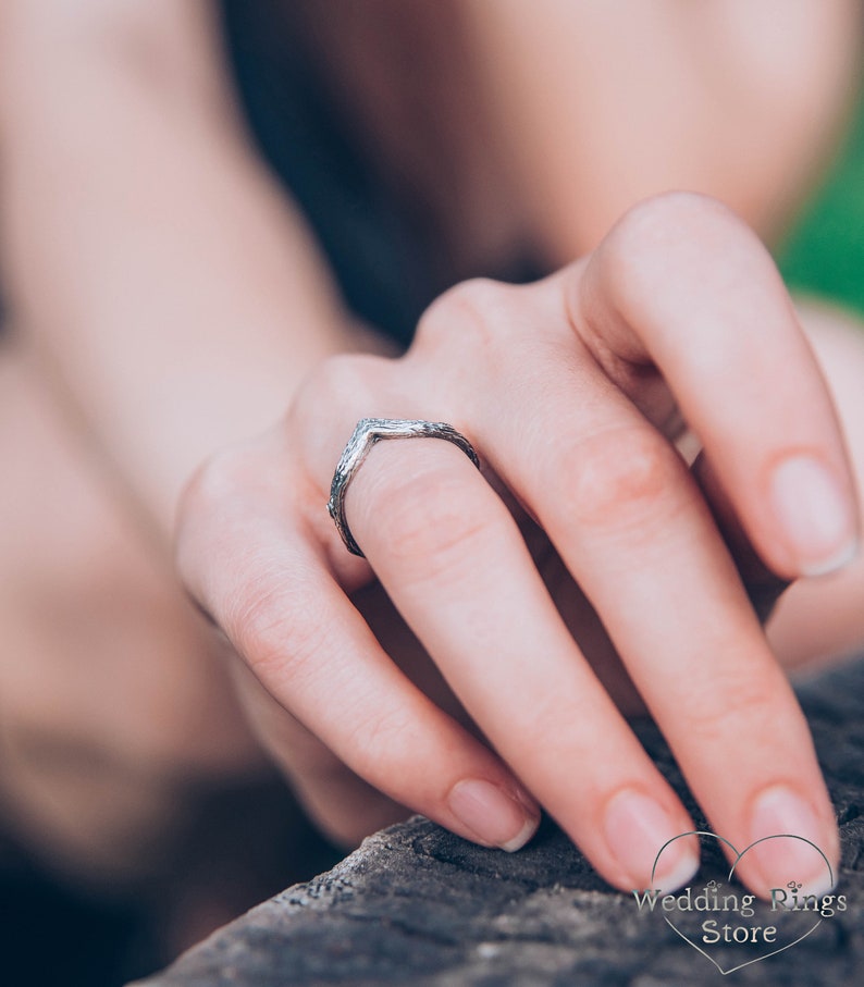 Tree bark Silver Simple Chevron Wedding Band