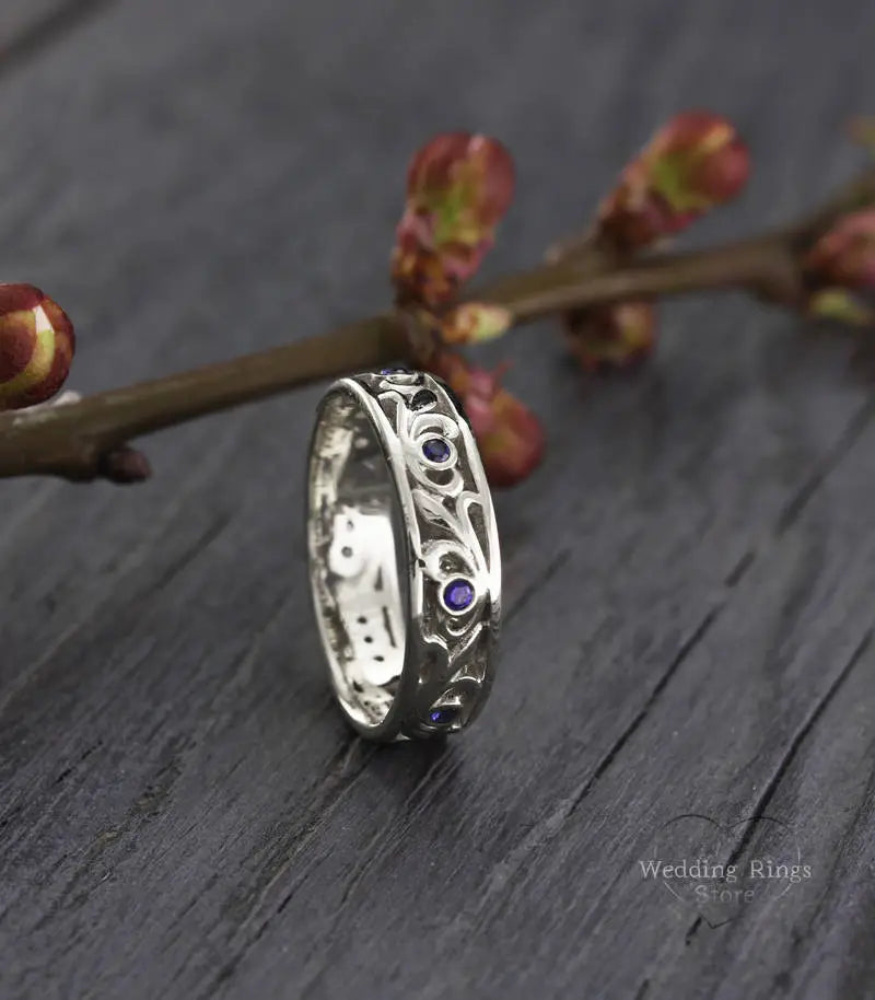 Vintage style Natural Sapphire Wedding Band with Leaves