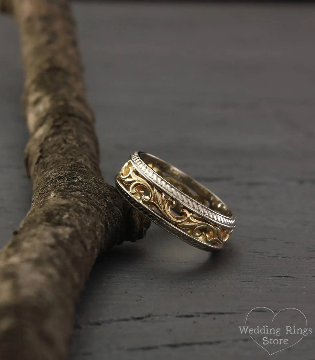 Special Vintage style Vine Wedding Band in Mixed metals