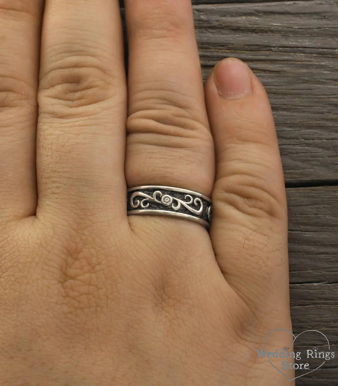 Diamond Wedding Band with Vintage pattern in Silver