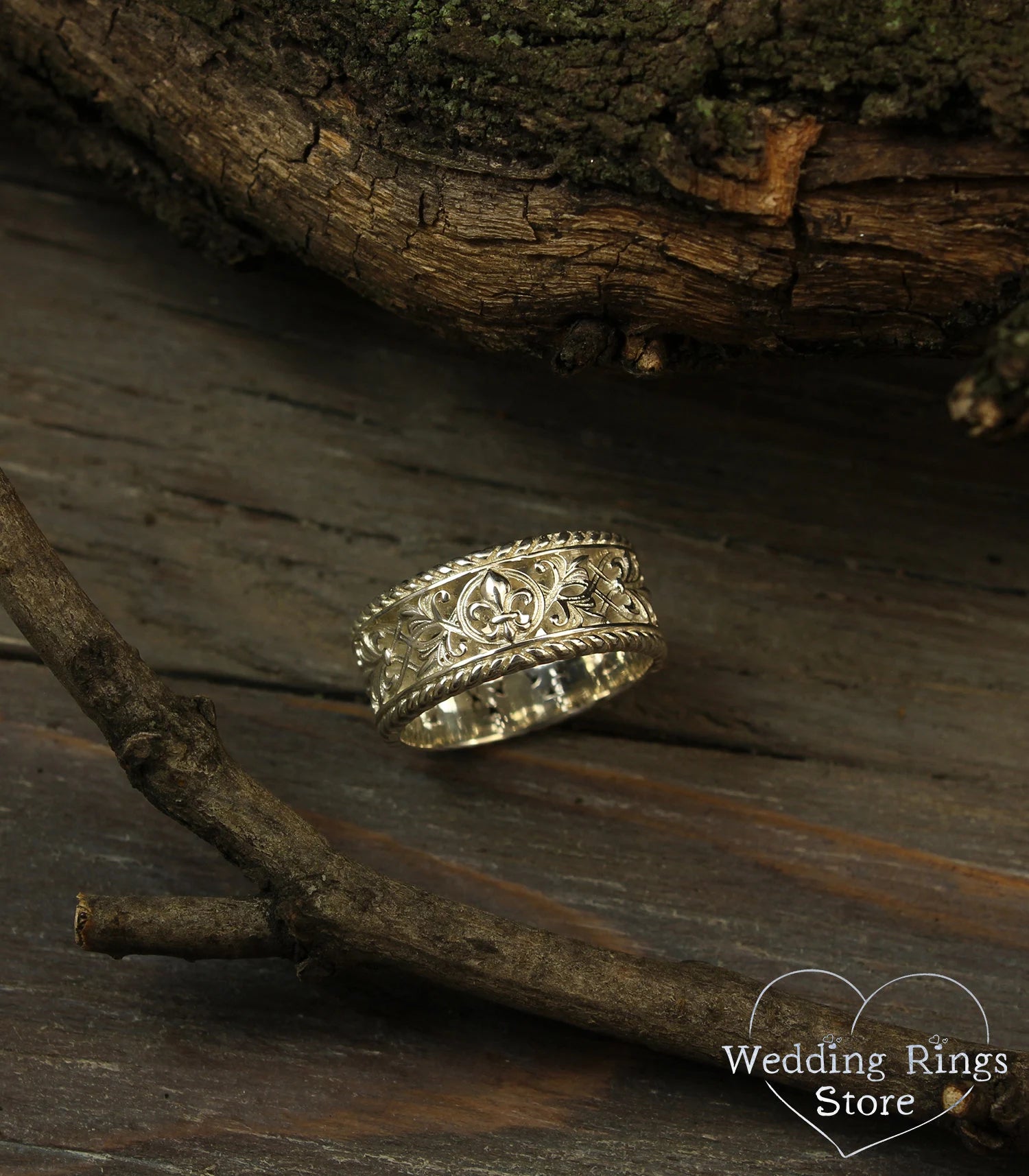 Fleur de Lis Vintage style Filigree Silver Wedding Band