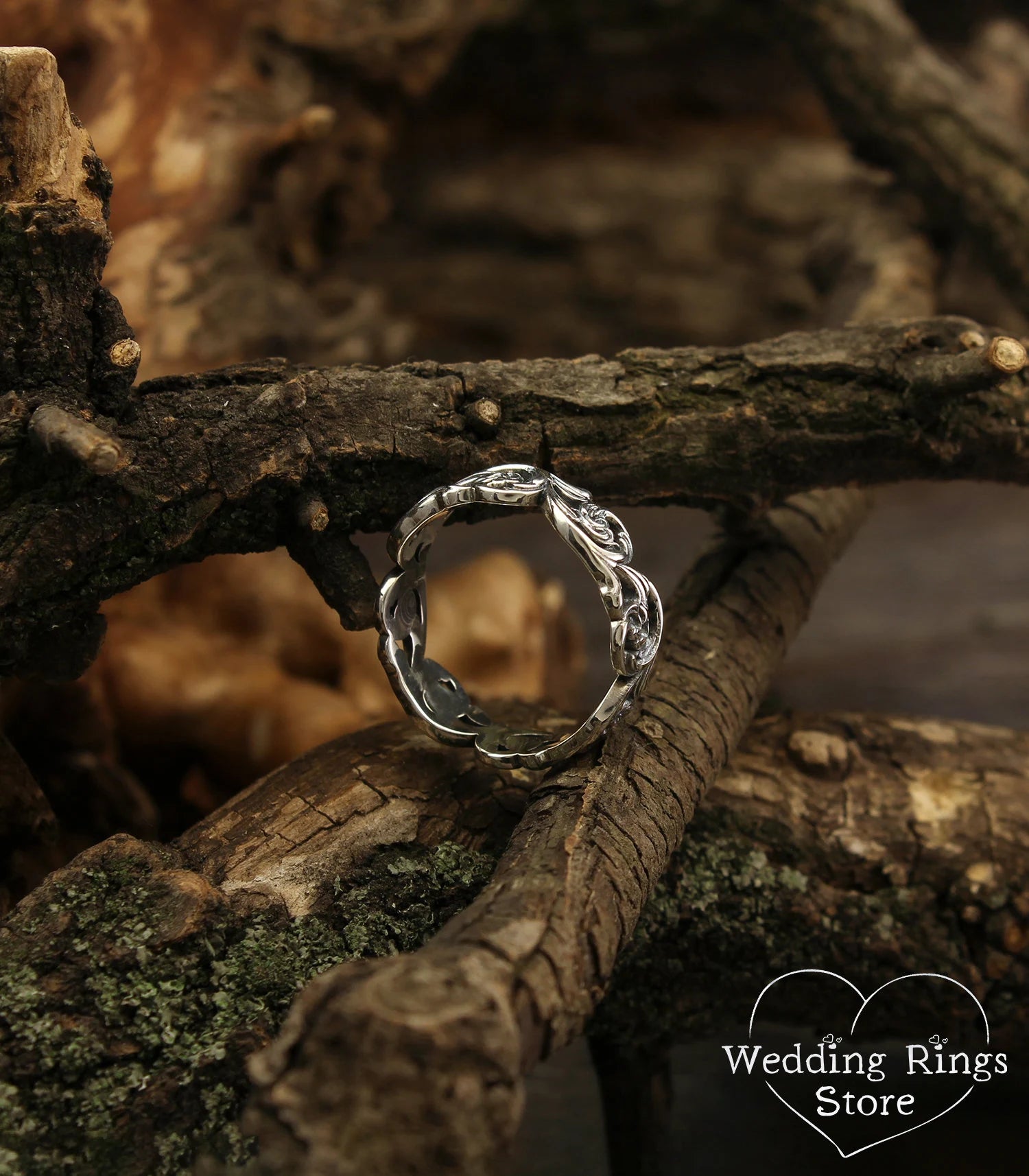 Women's Silver Vine Wedding Ring in Vintage Style