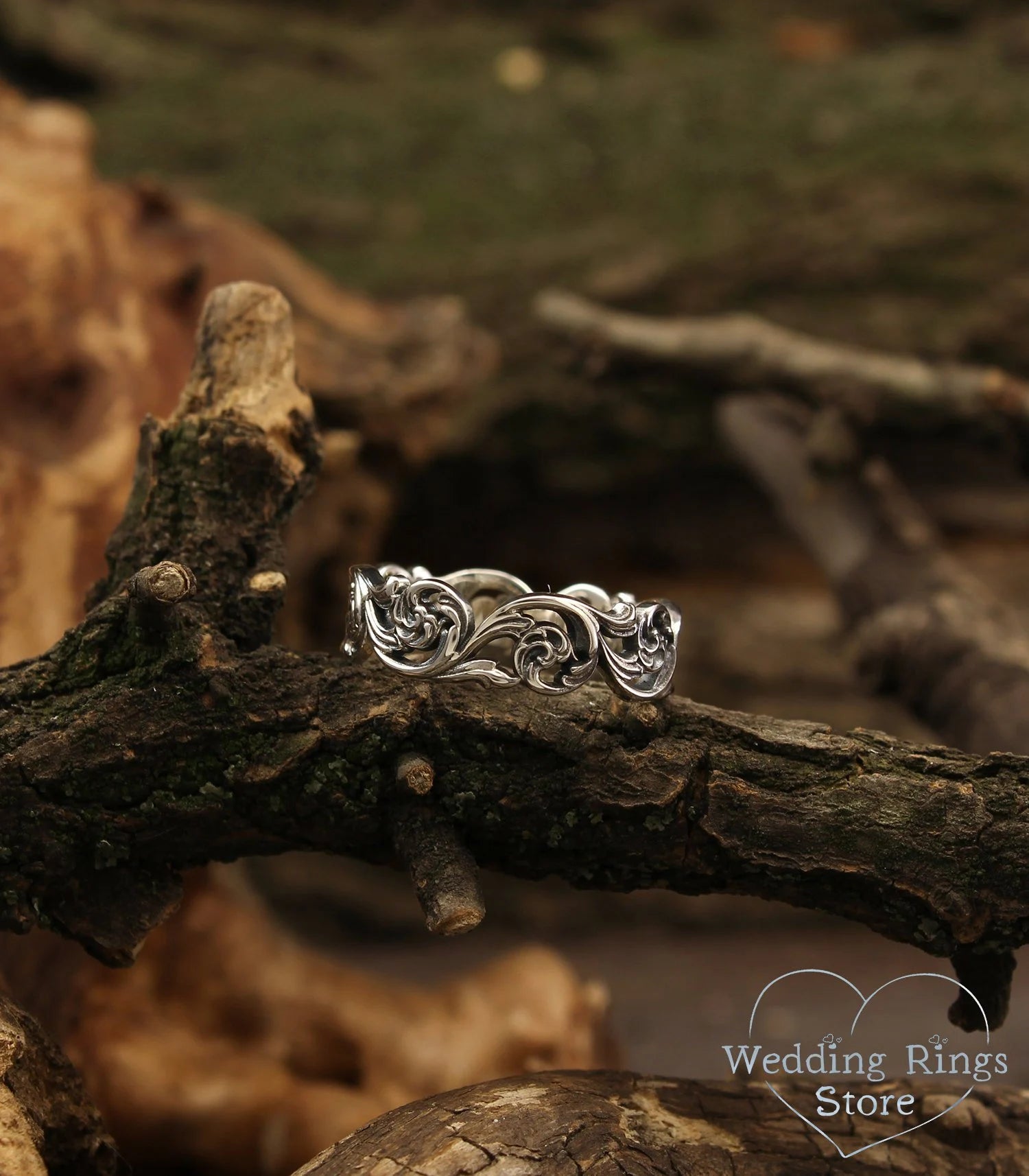 Women's Silver Vine Wedding Ring in Vintage Style