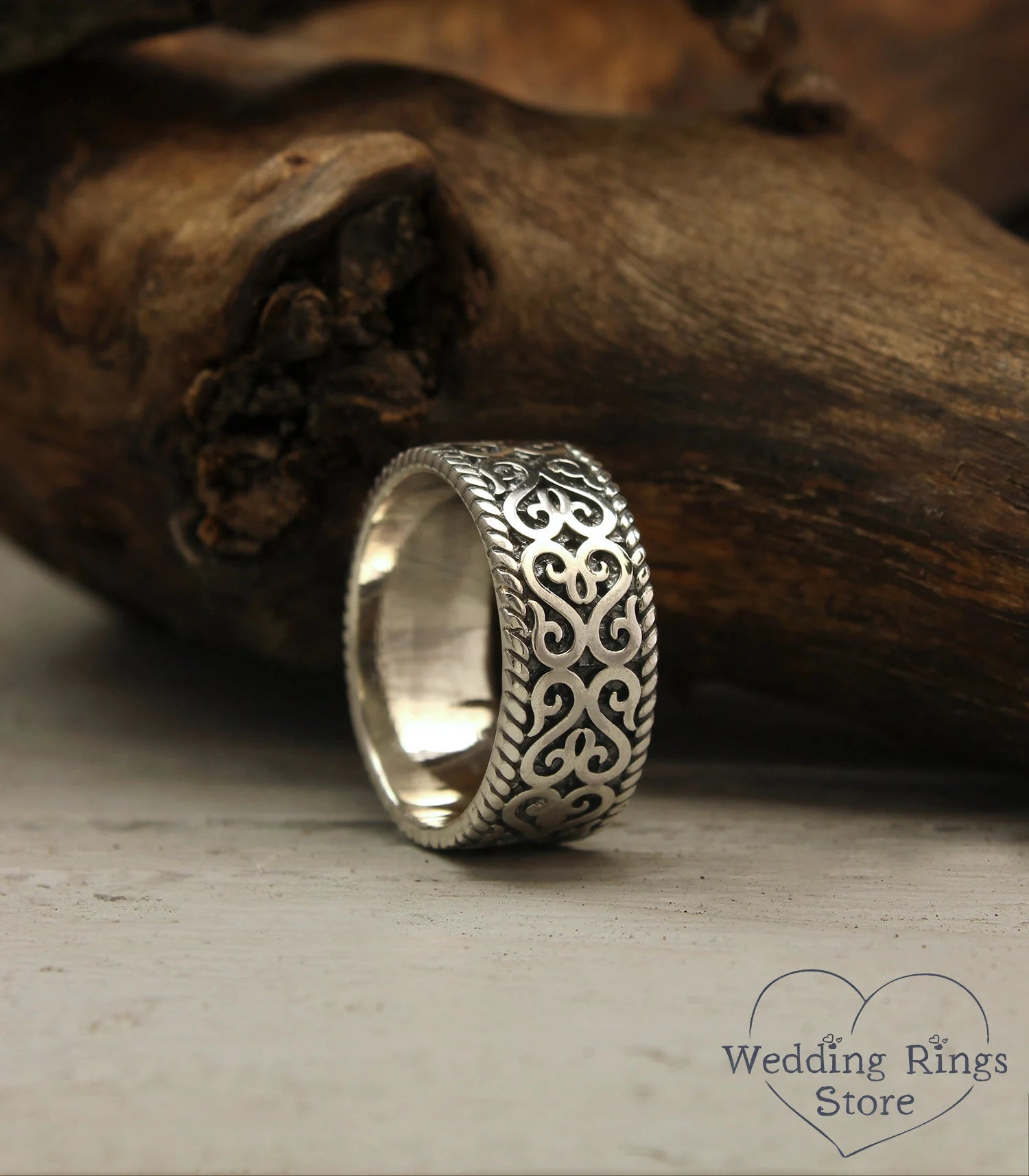 Vintage style and Unique Silver Ring with Medieval pattern