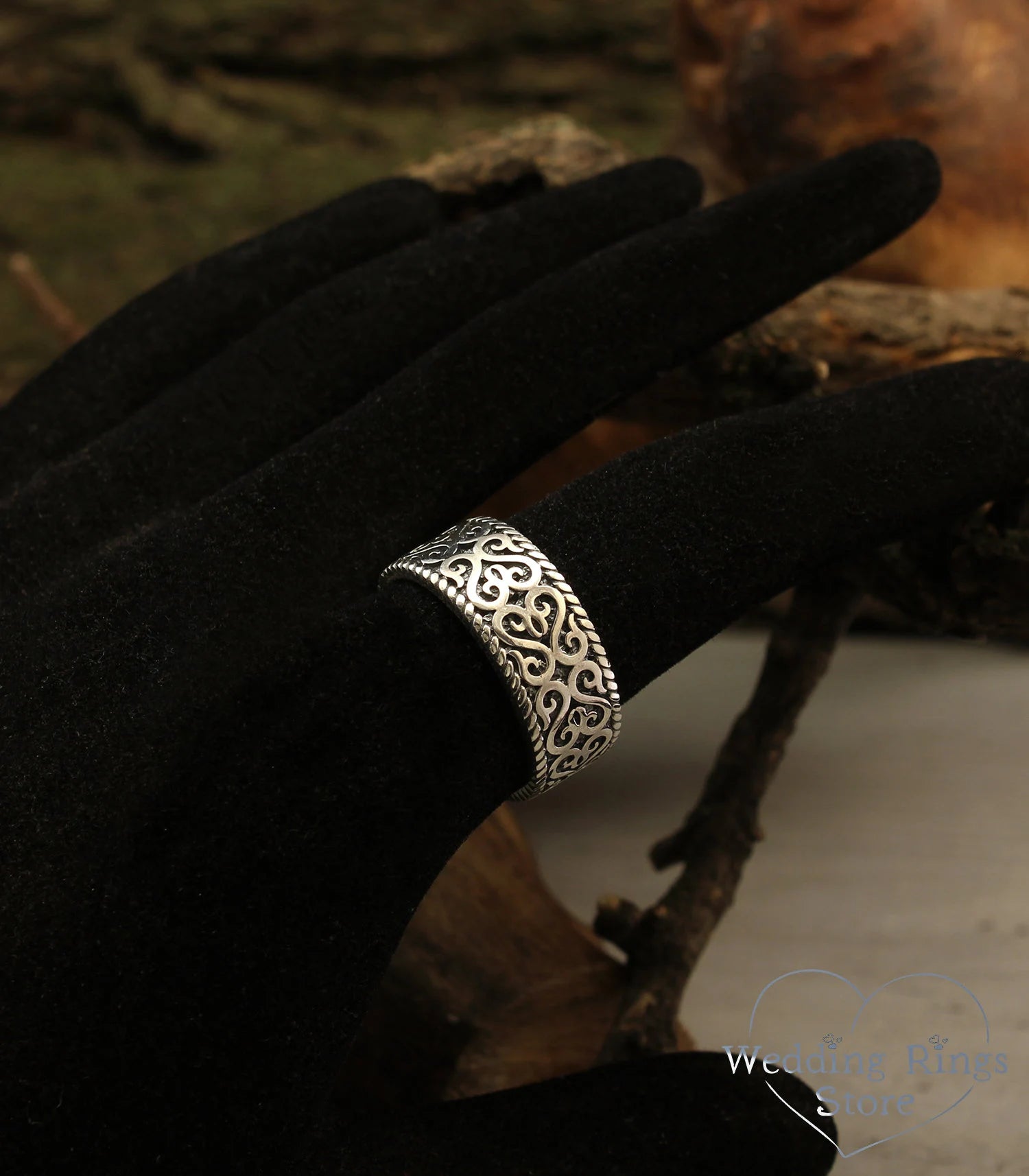 Vintage style and Unique Silver Ring with Medieval pattern