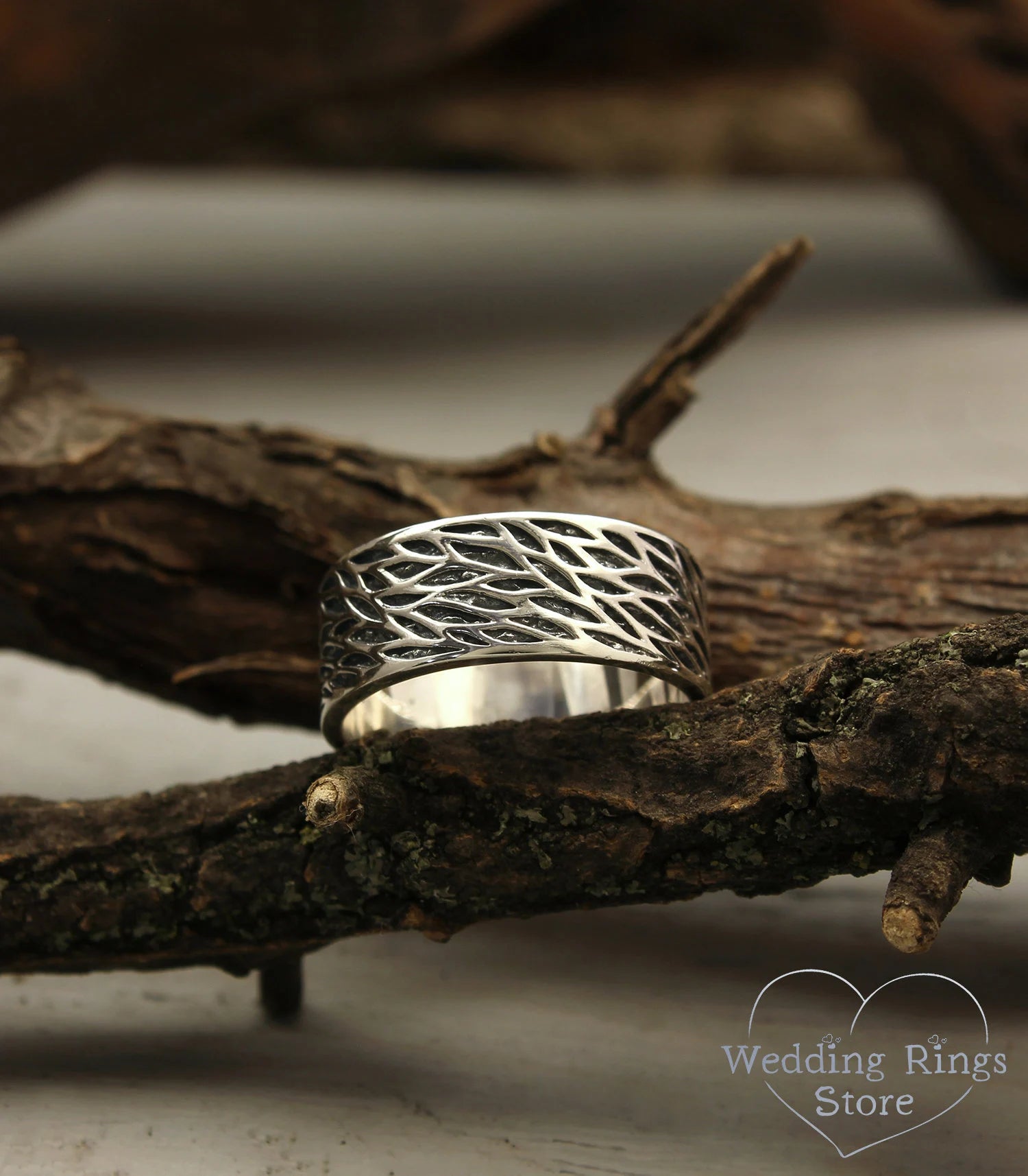 Stylish Leaves Sterling Silver Wedding Band in Vintage style