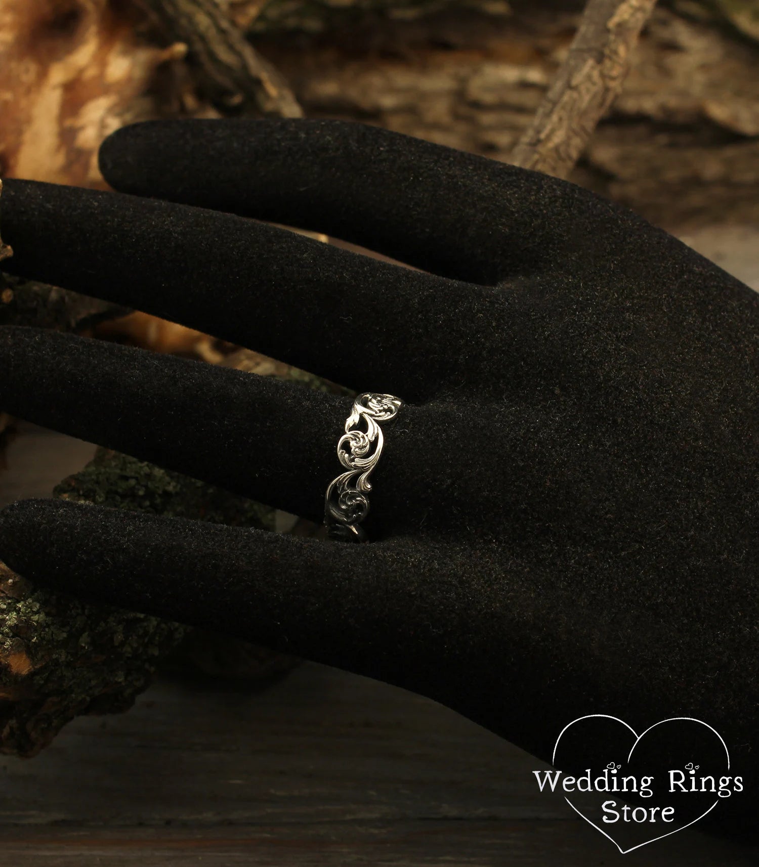 Women's Silver Vine Wedding Ring in Vintage Style