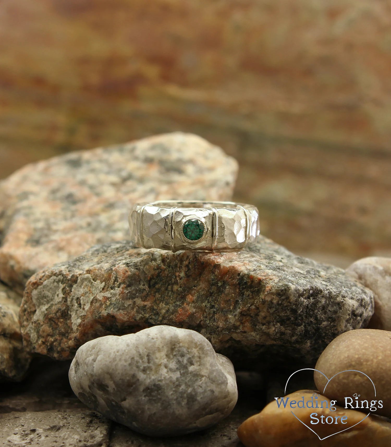 Unique Men's rocky Hammered Silver Wedding Band with Emerald