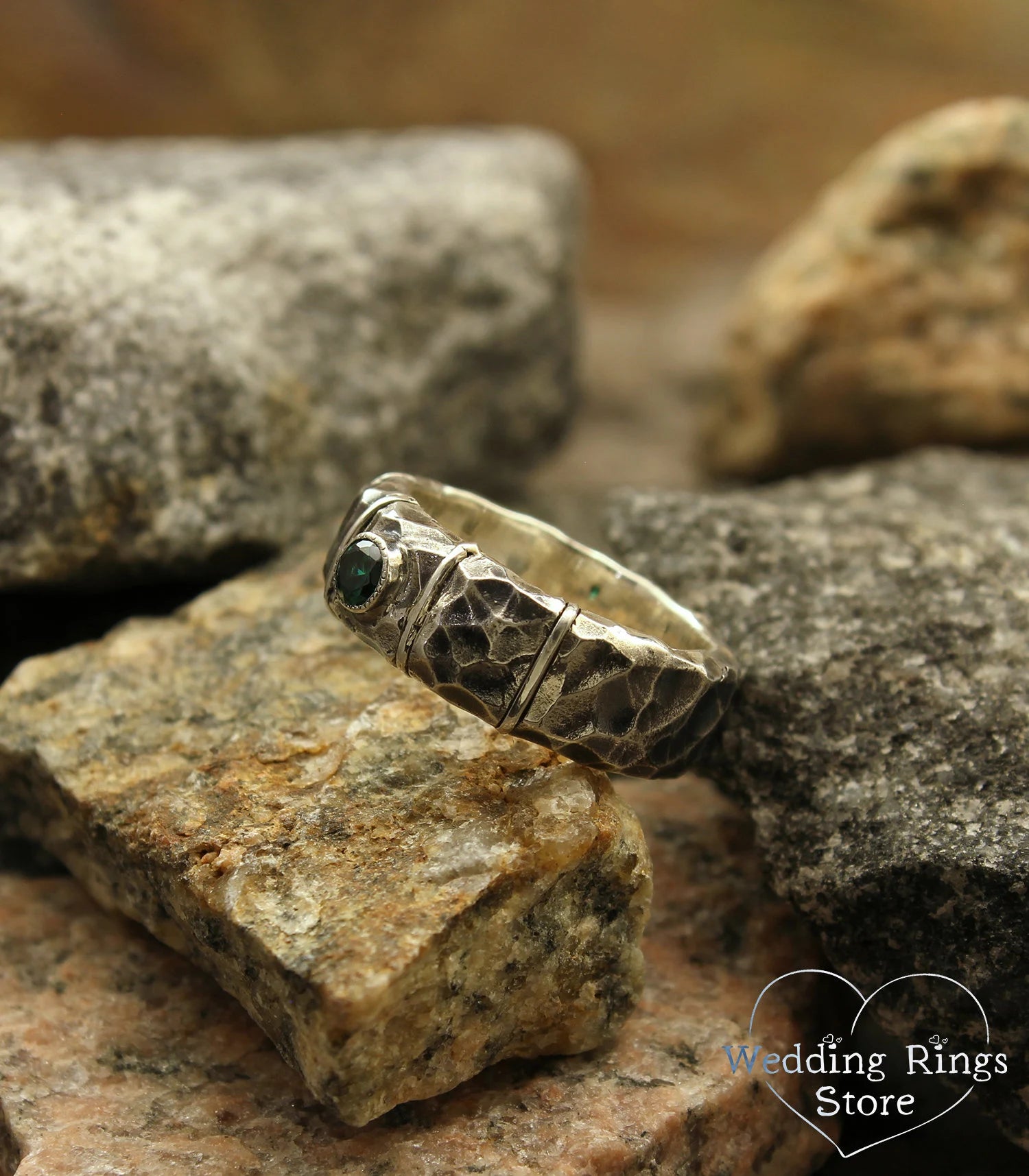 Unique Men's rocky Hammered Silver Wedding Band with Emerald