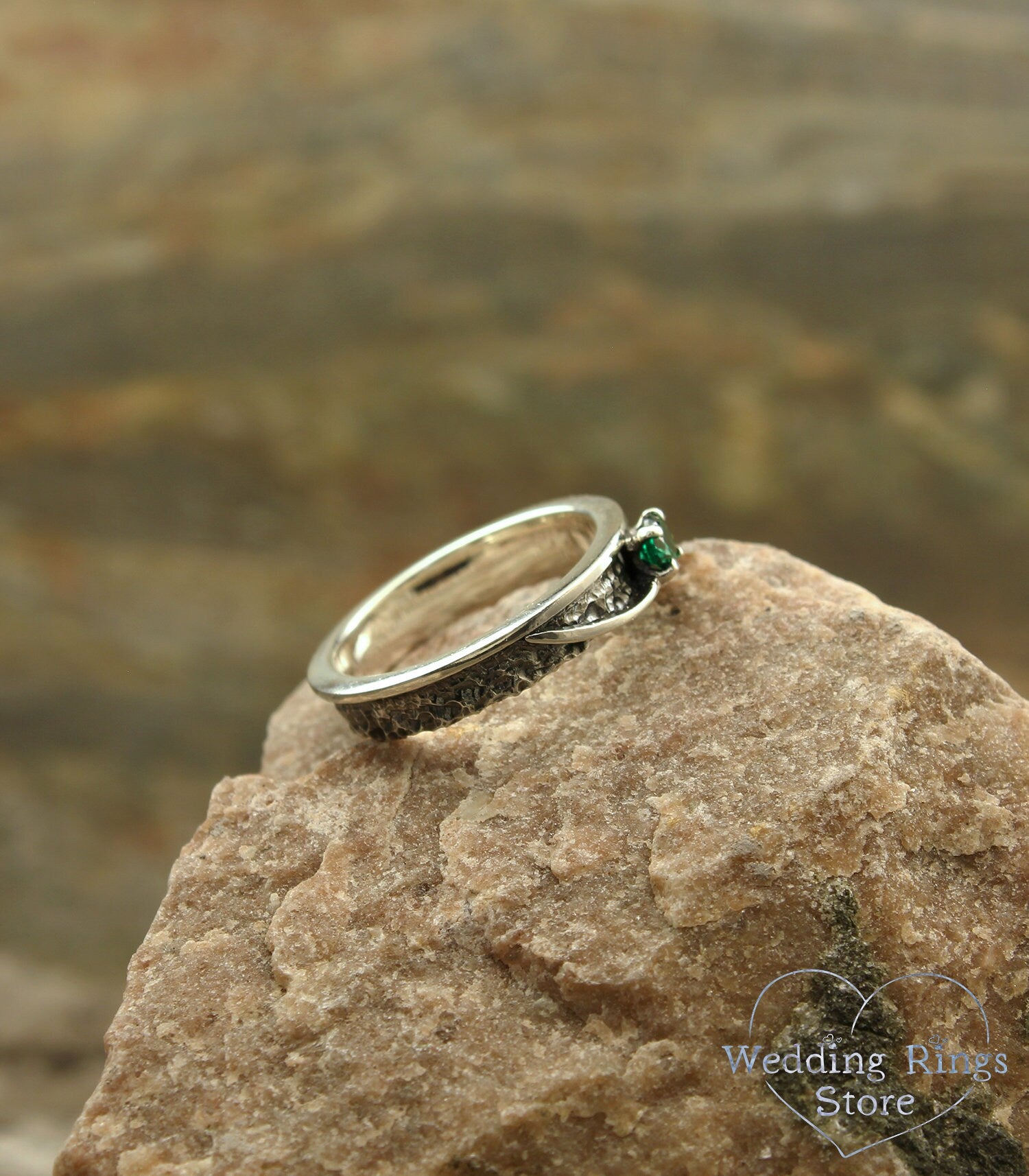 Avant garde Silver Hammered Engagement Ring with Emerald