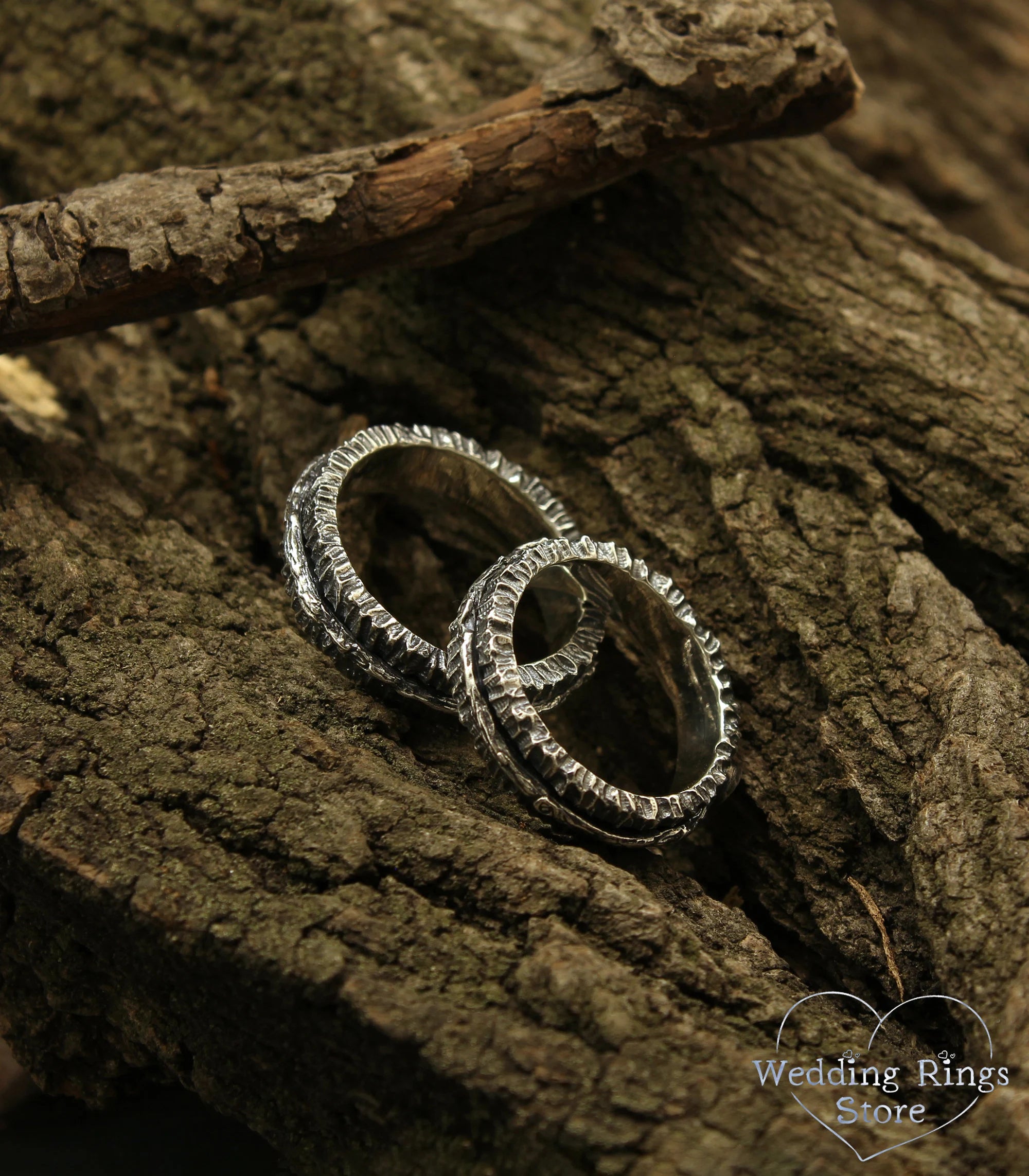 Unique Rustic Tree bark Wedding Rings Set