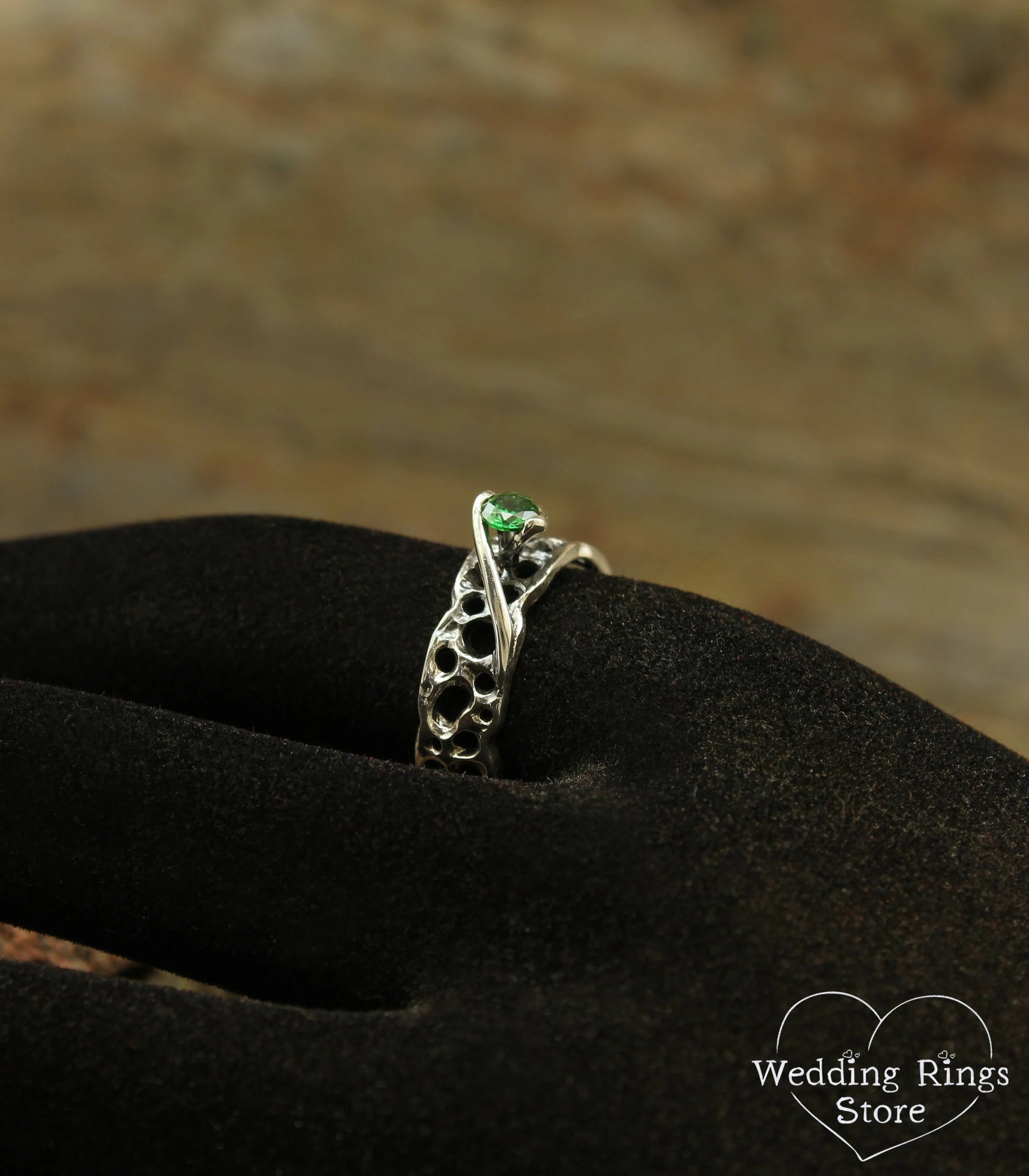 Women's Silver Ocean Ring with Emerald