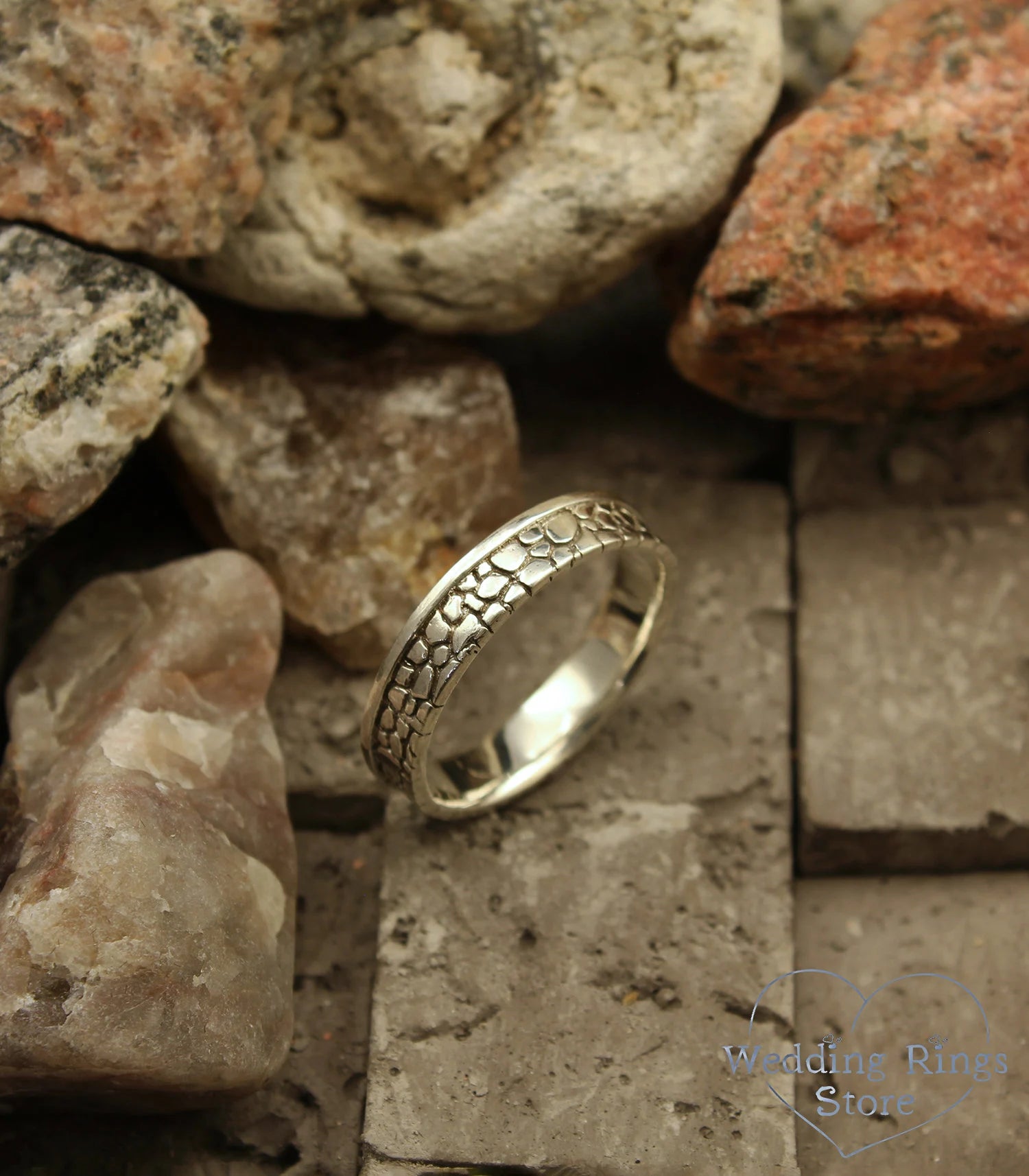 Casual Cracked Earthy Silver Wedding Band