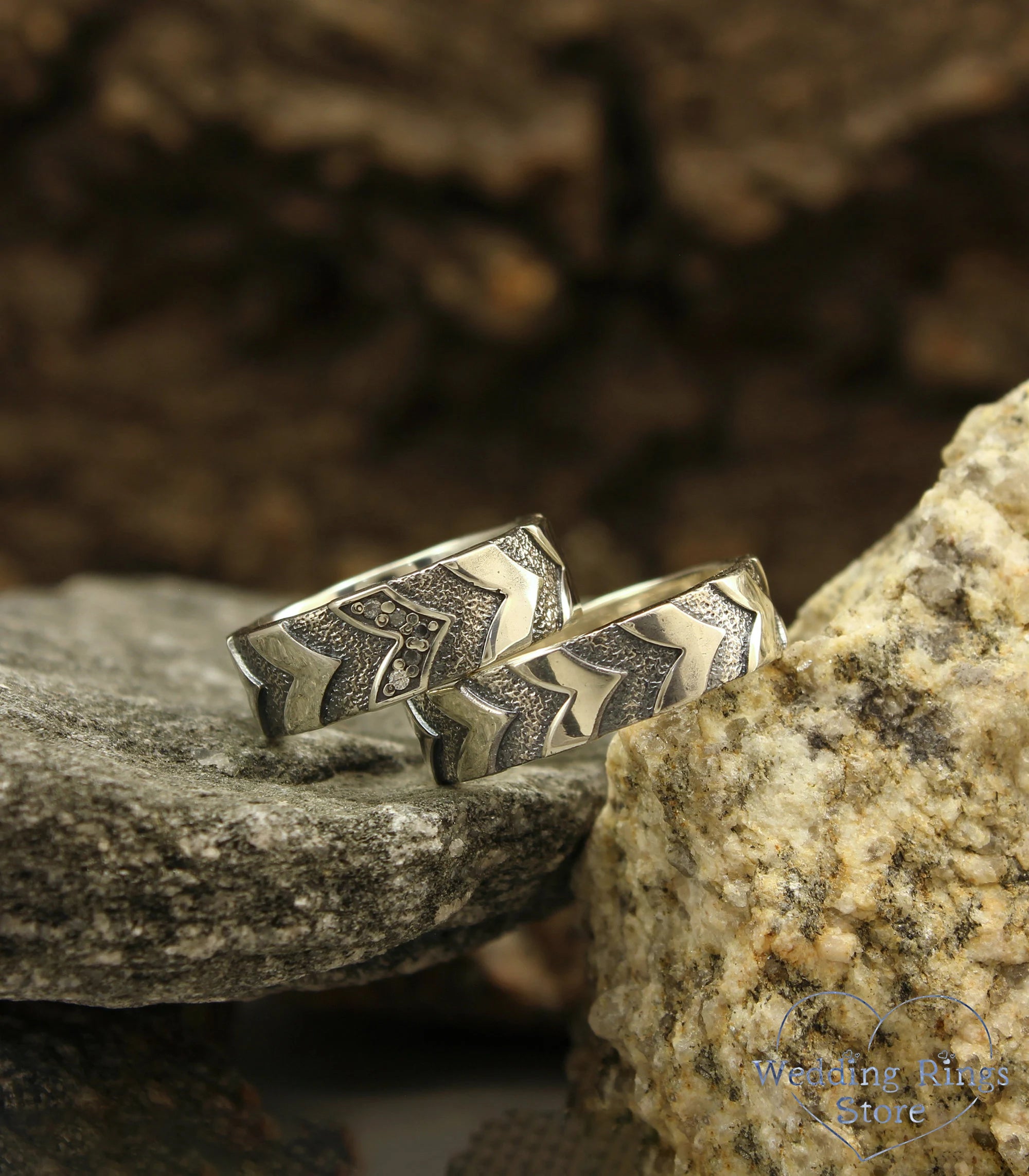 Modern Geometric pattern Wedding Rings Set with Diamonds