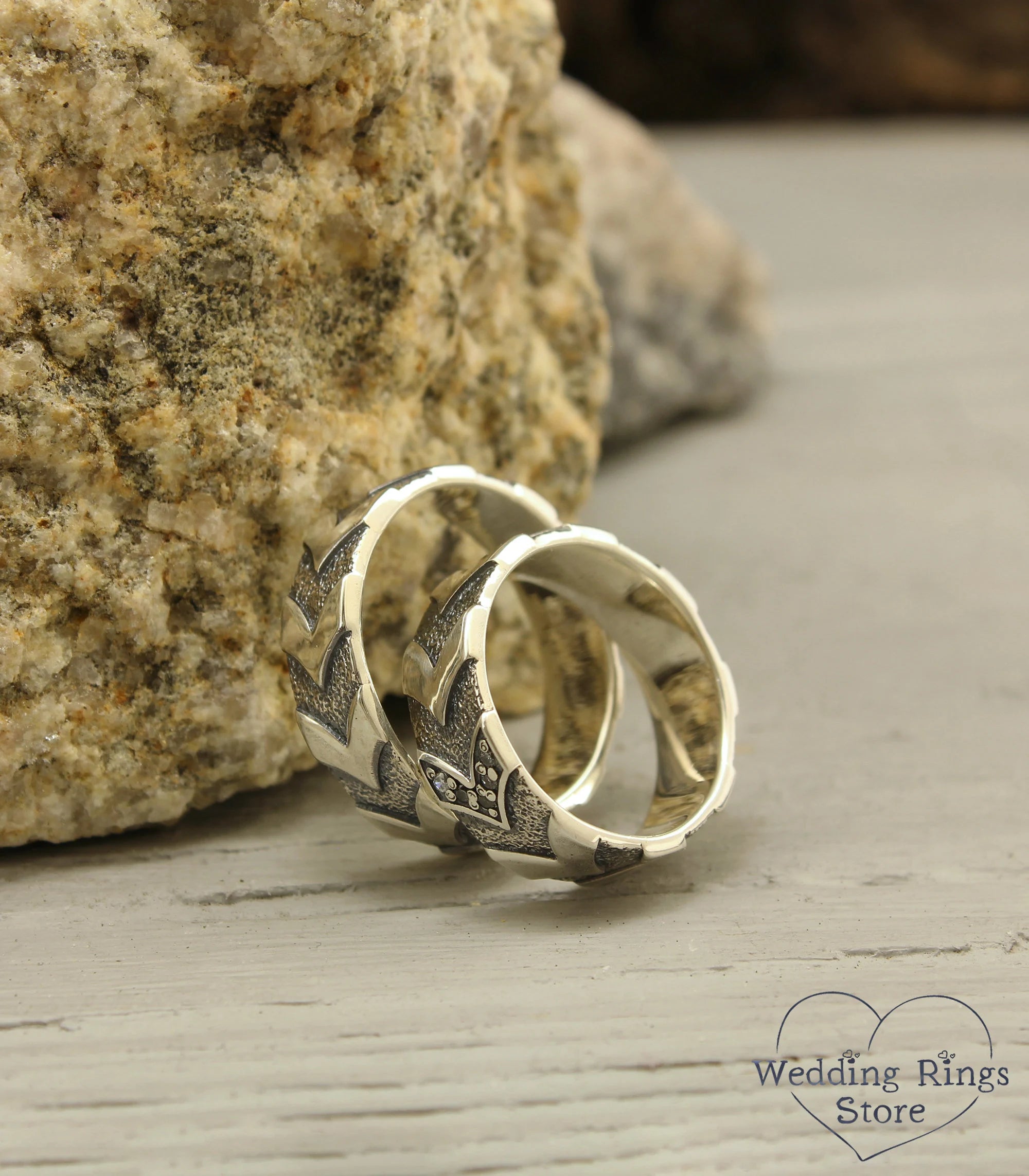 Modern Geometric pattern Wedding Rings Set with Diamonds