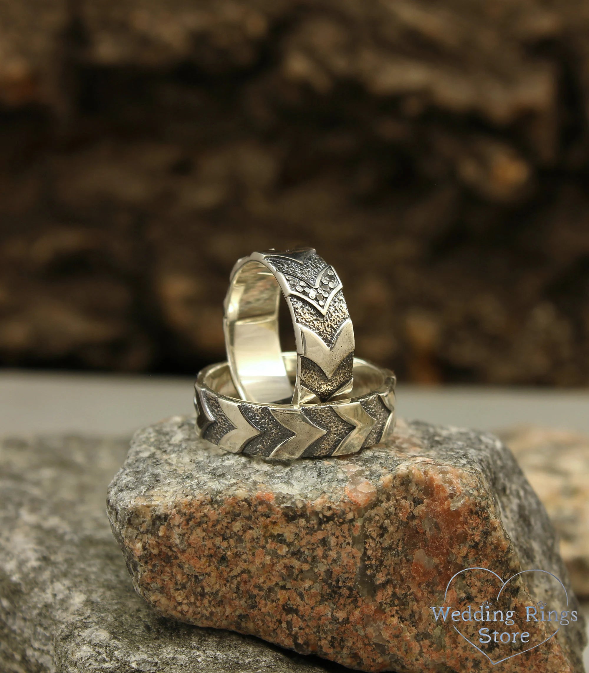 Modern Geometric pattern Wedding Rings Set with Diamonds