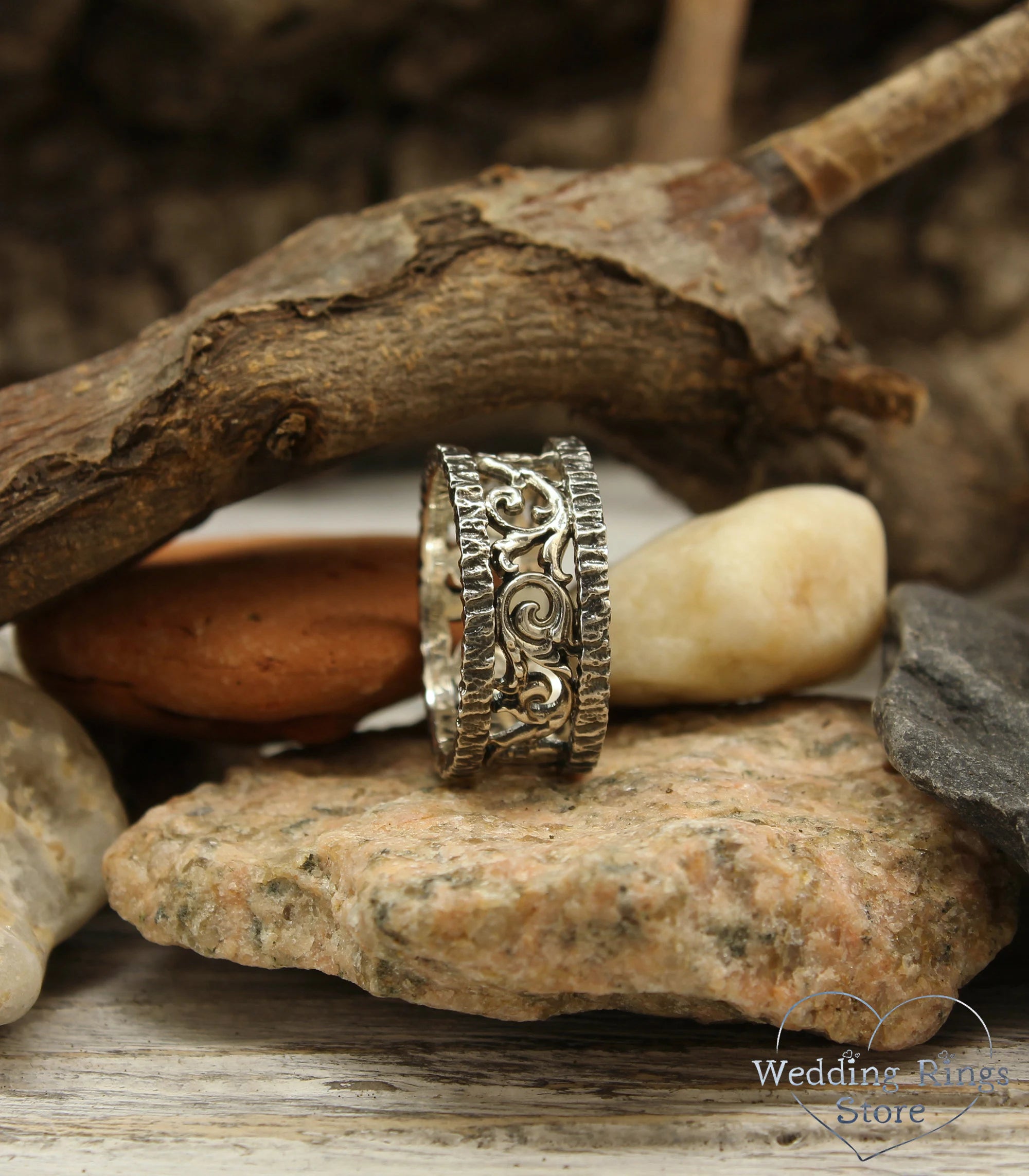 Vintage inspired Wide Silver Ring Vine and Hammered Edges