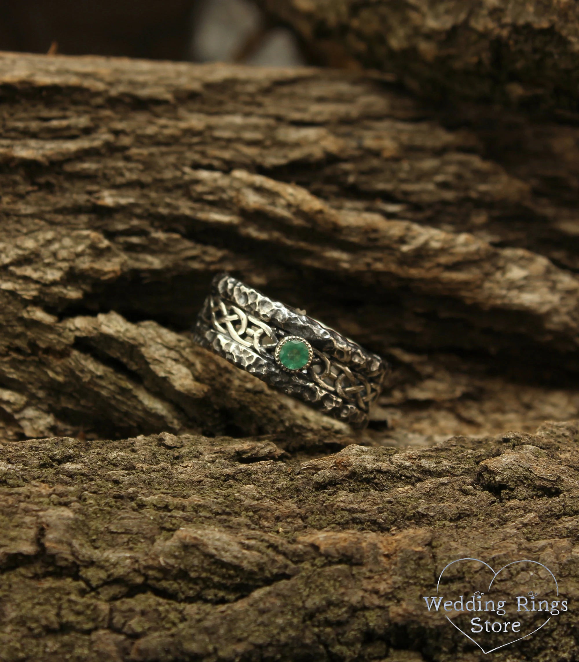 Hammered Antique Style Silver Celtic Wedding Band with Emerald