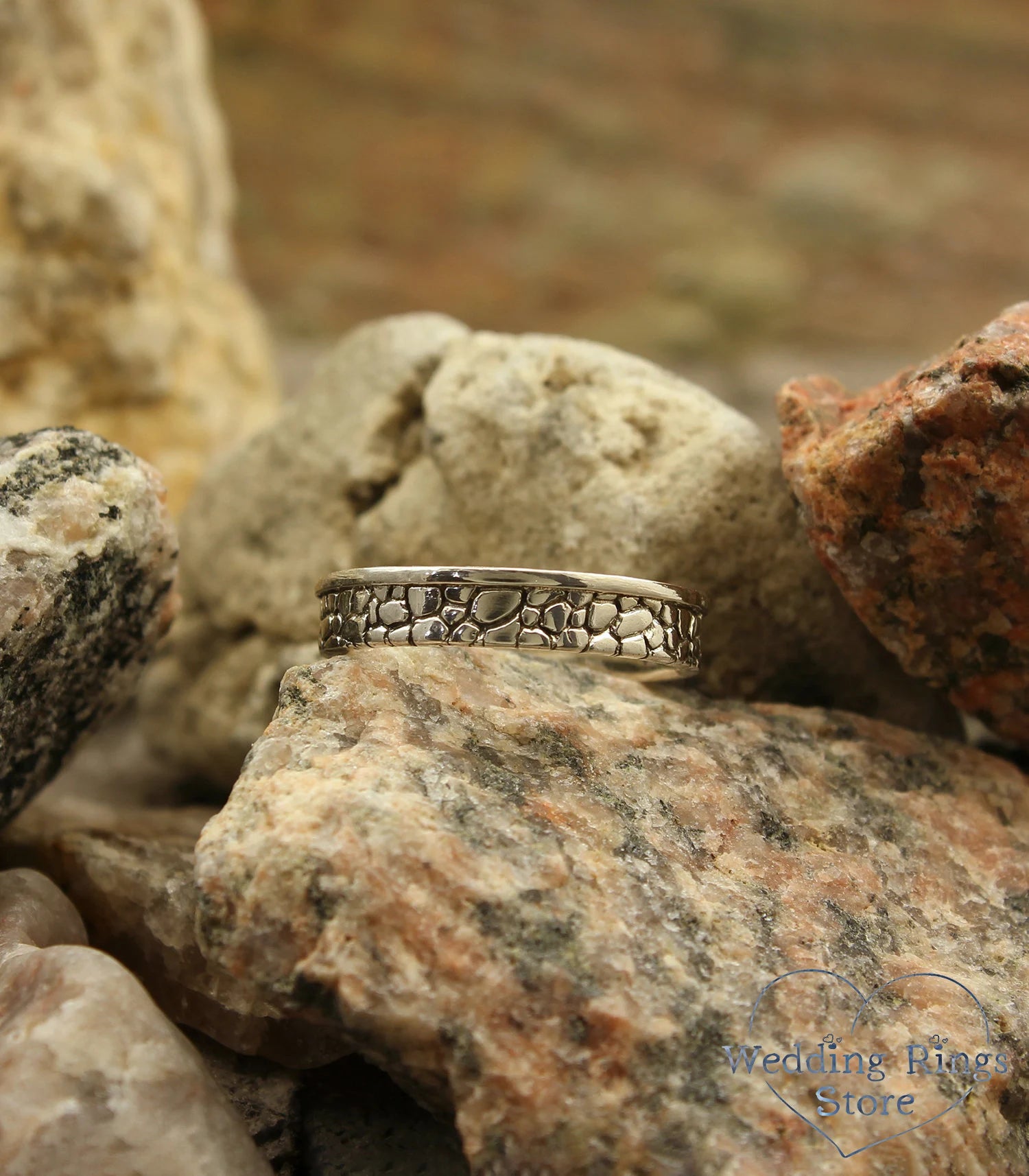 Casual Cracked Earthy Silver Wedding Band