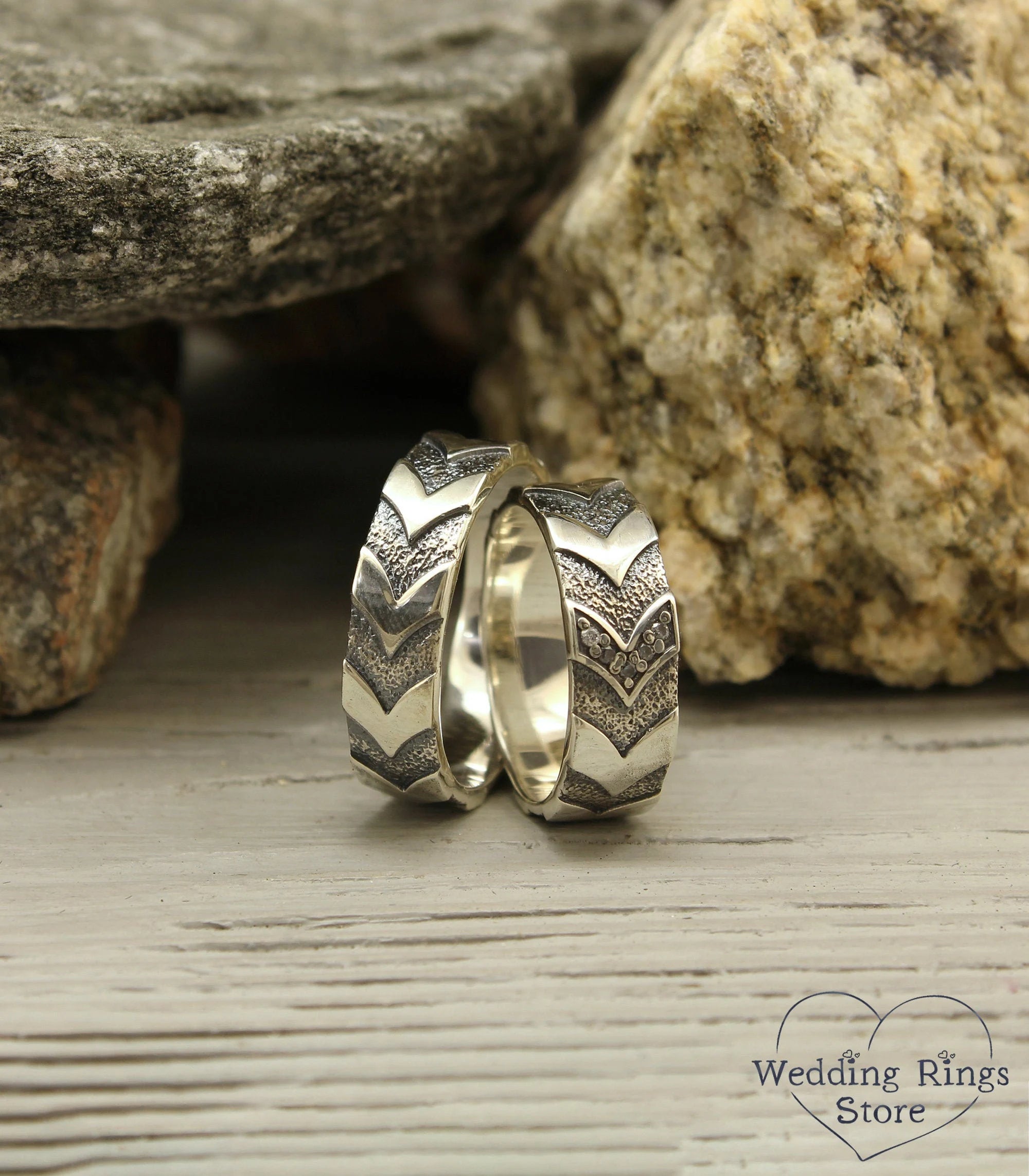 Modern Geometric pattern Wedding Rings Set with Diamonds