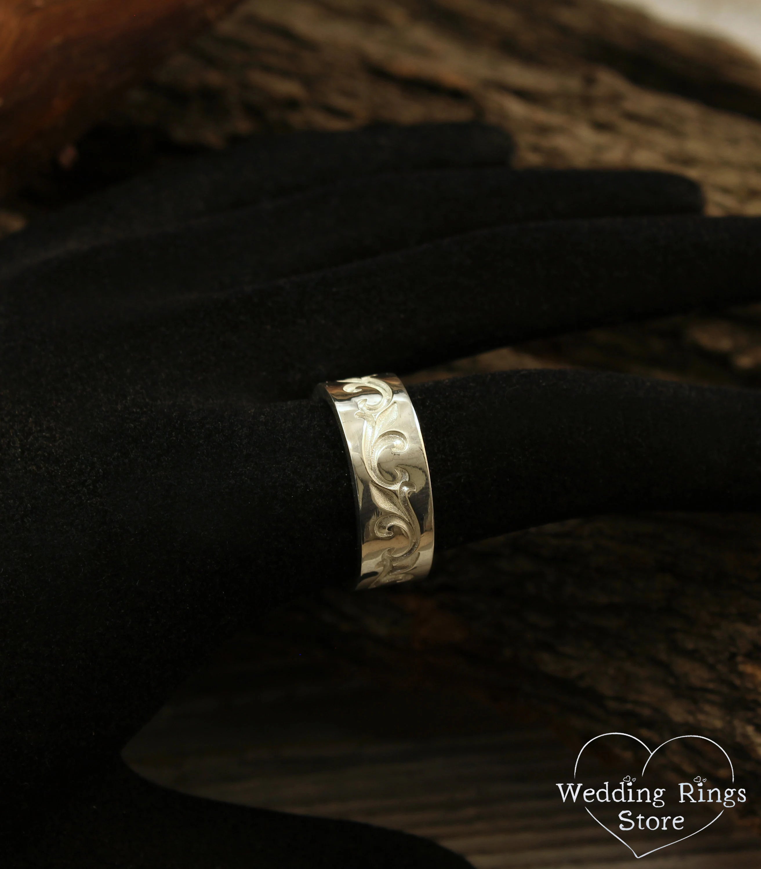 Unique Men's Vine Wedding Band in Vintage style