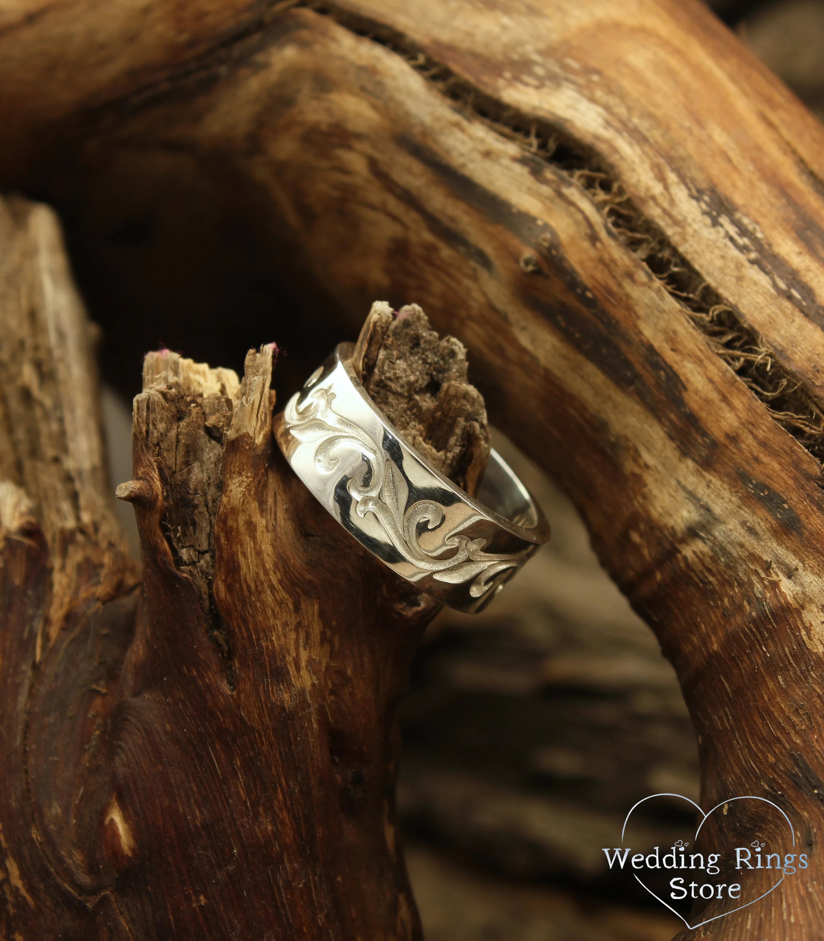 Unique Men's Vine Wedding Band in Vintage style