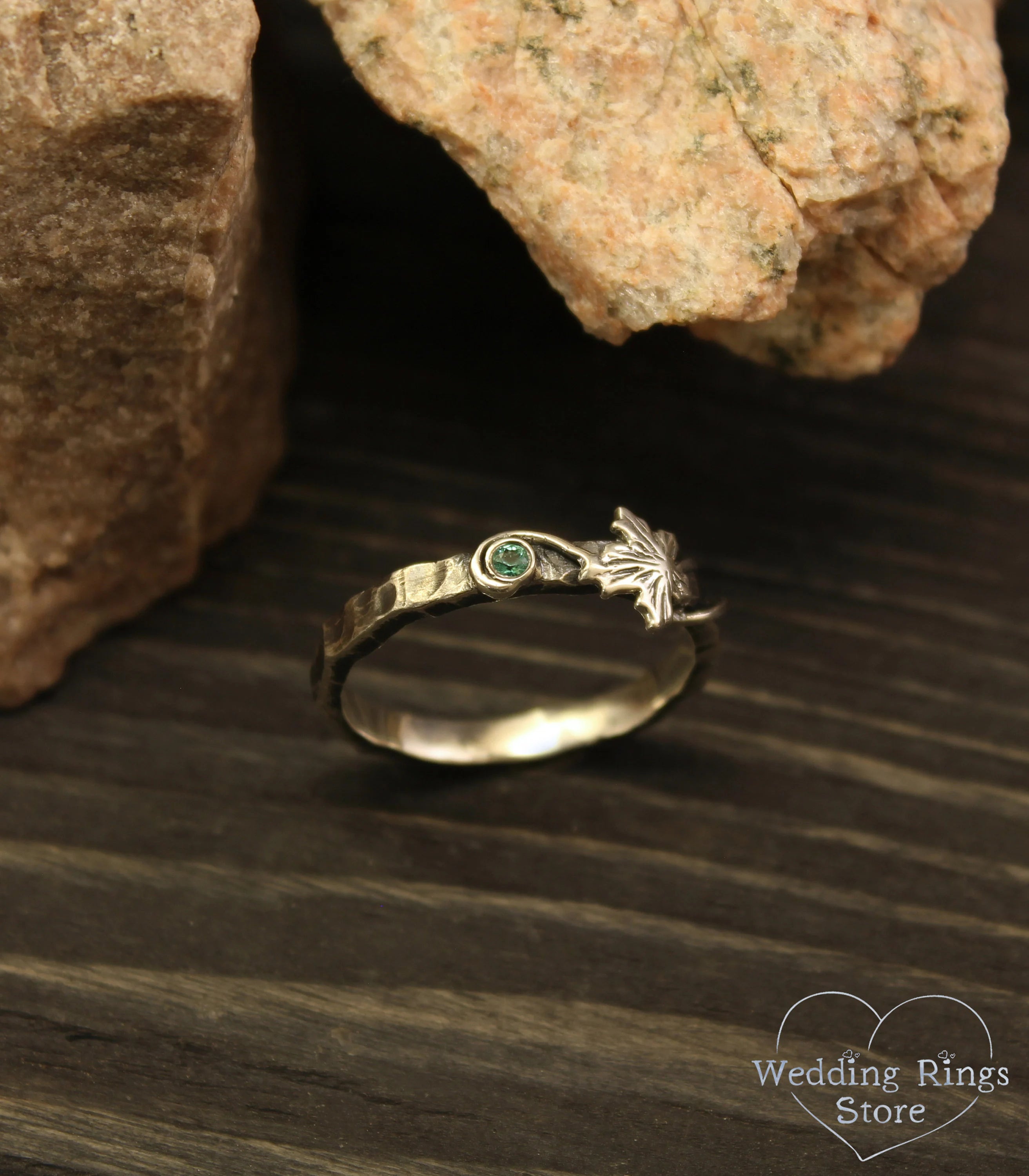 Emerald Hammered Ring with a Maple Leaf — Women's rocky Wedding Band