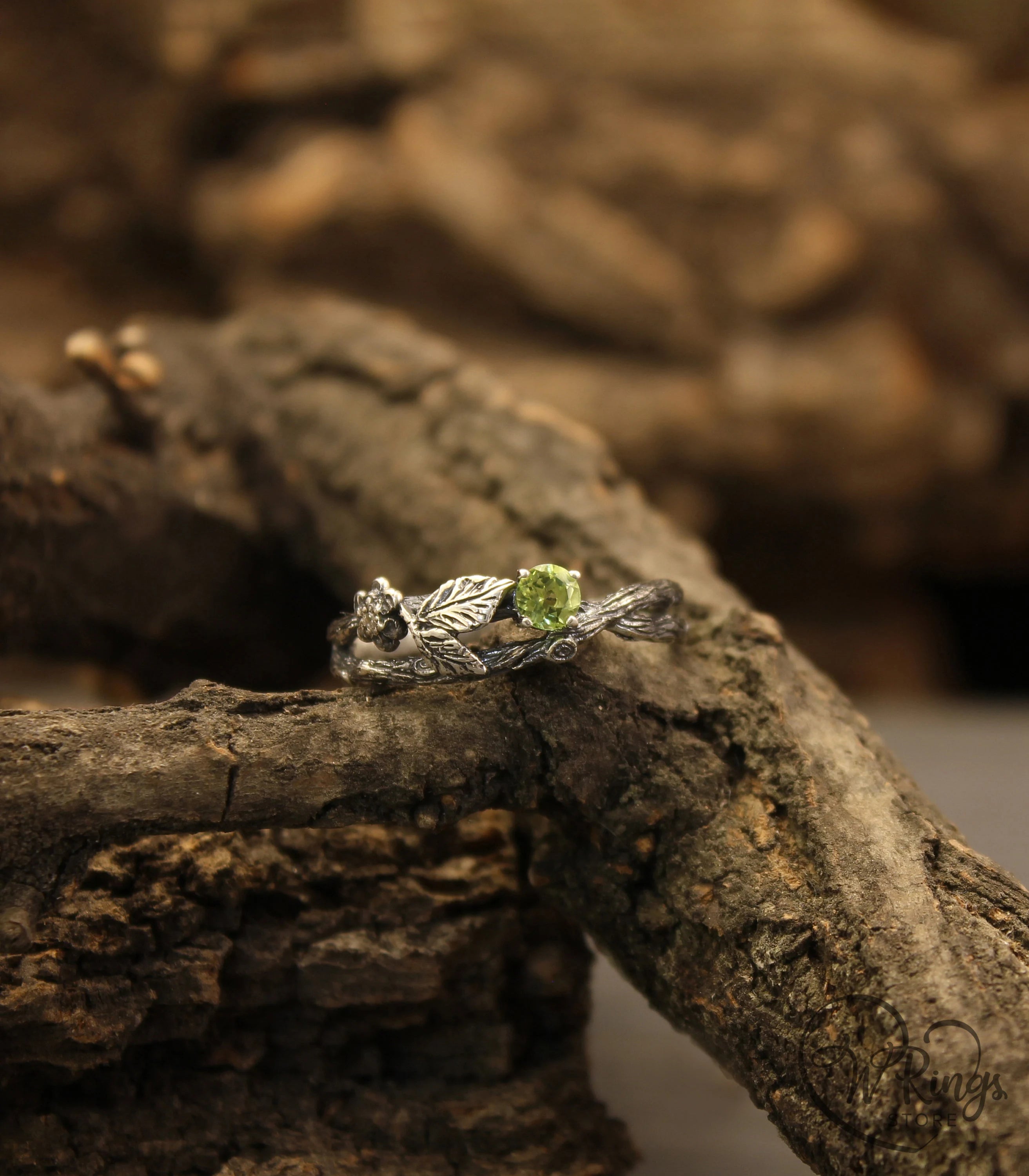 Dainty Branch and Leaves Peridot Ring – Flower on the Twig