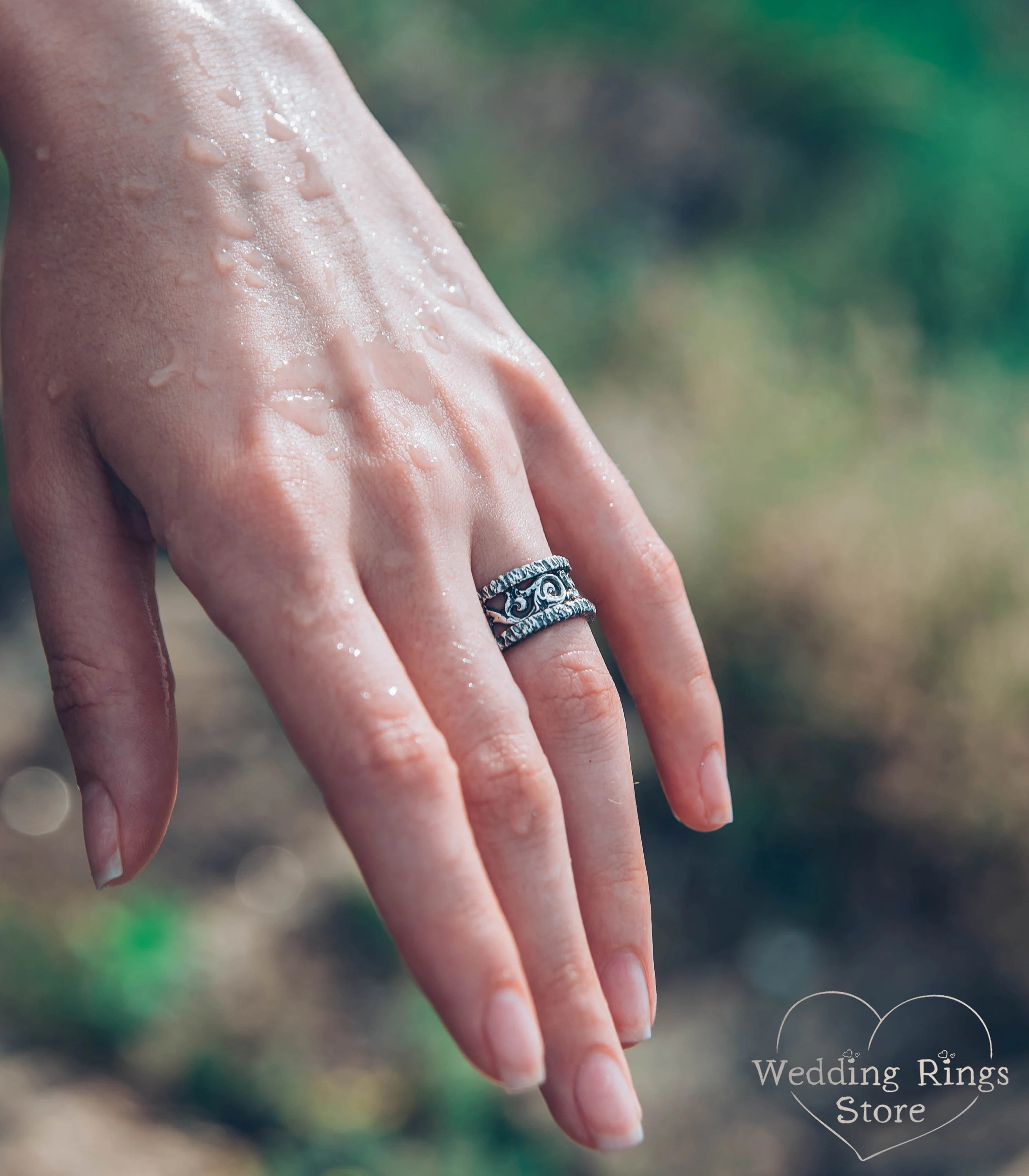 Vintage inspired Wide Silver Ring Vine and Hammered Edges