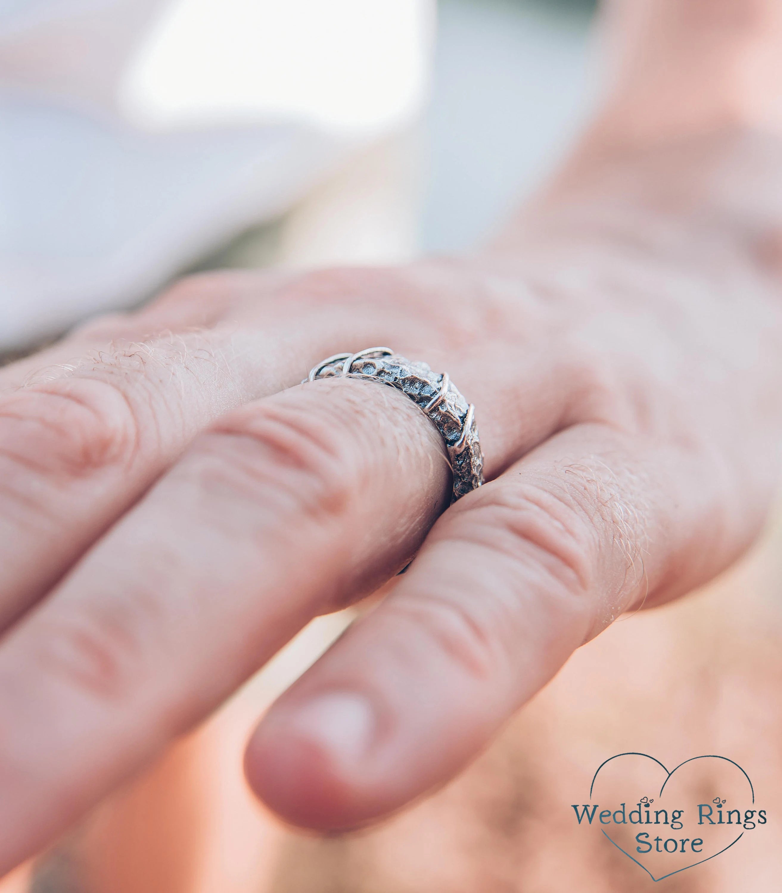 Men's Massvie Coiled Hammered Wedding Band in Silver