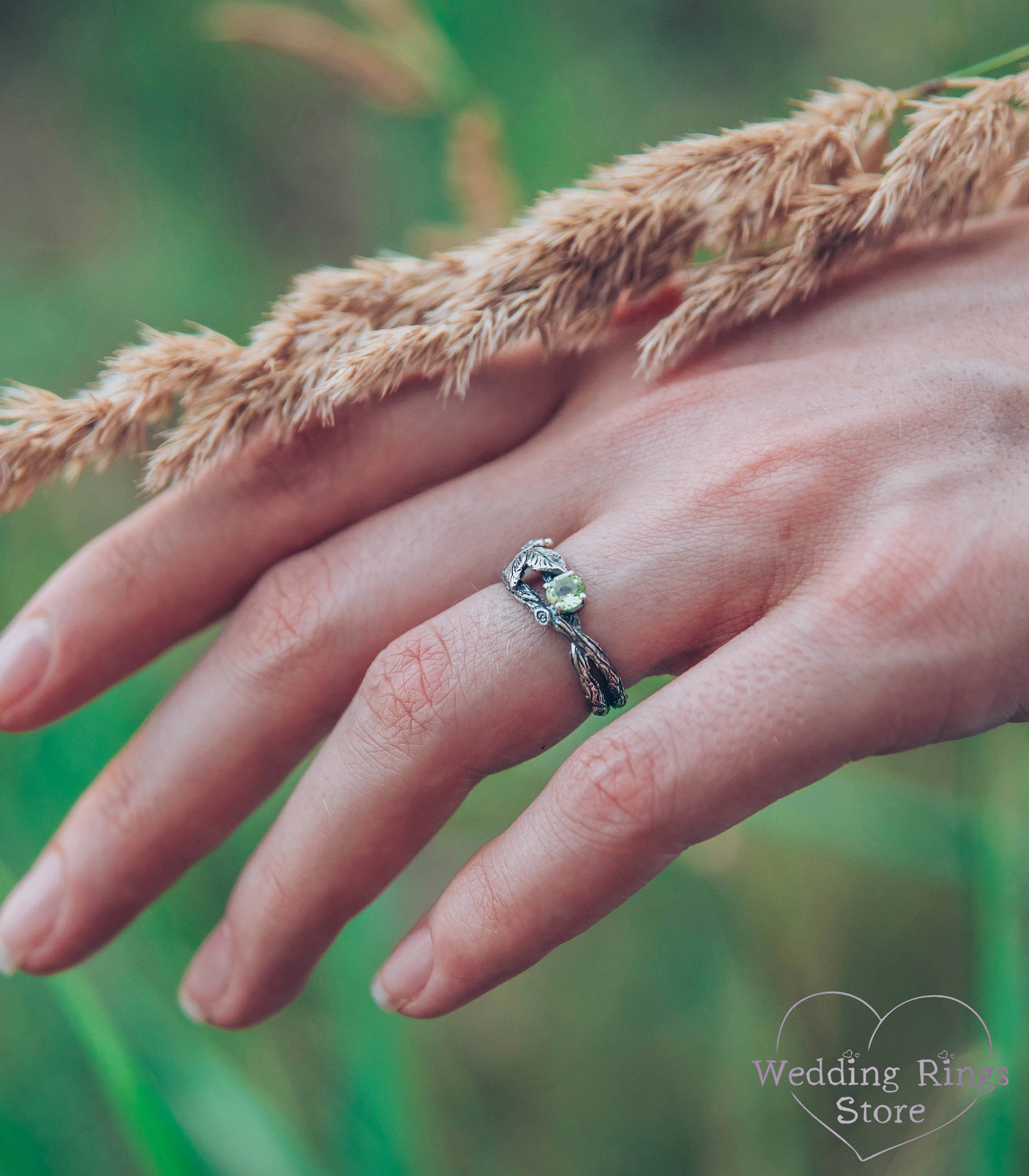 Dainty Branch and Leaves Peridot Ring – Flower on the Twig