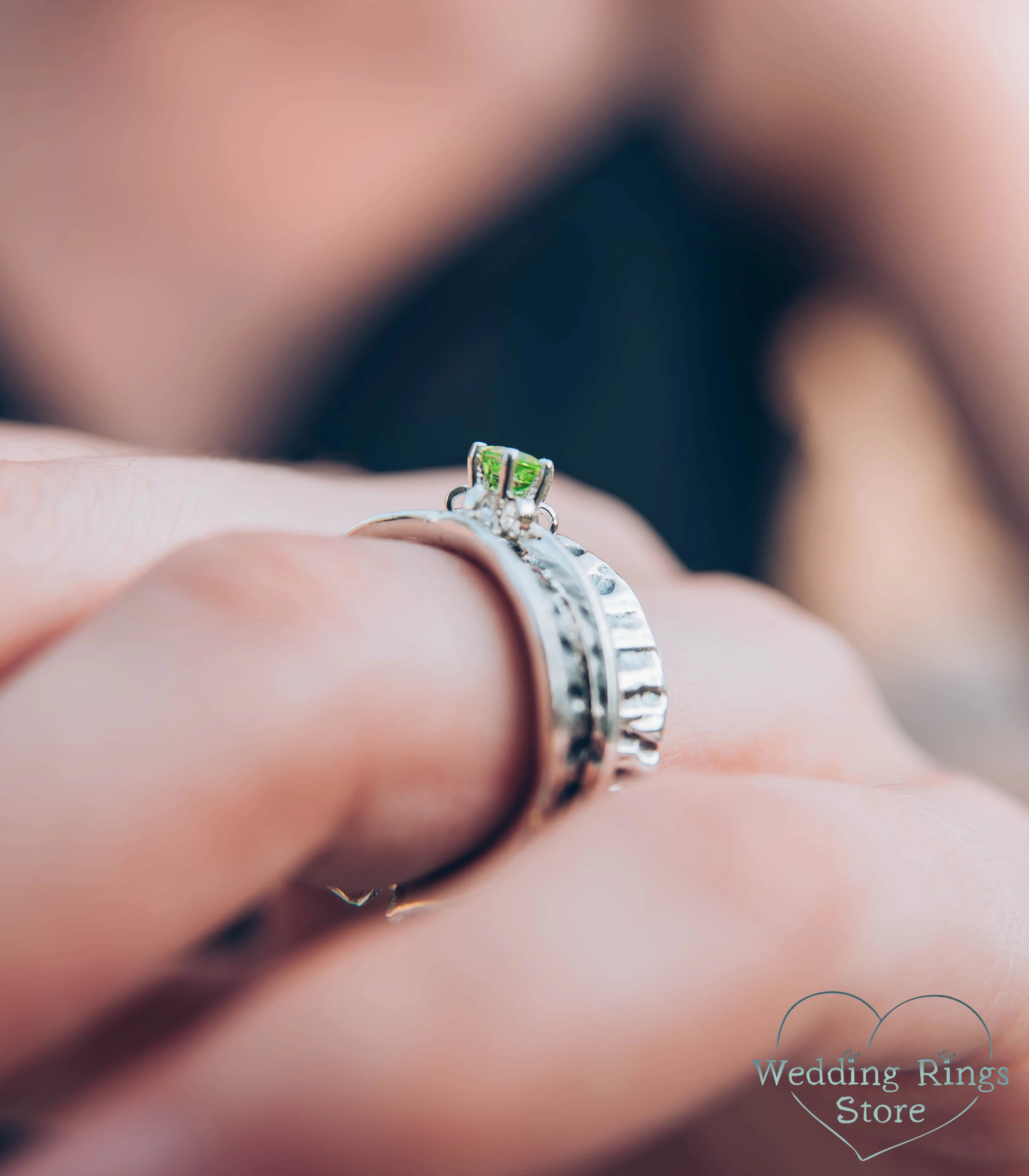 Exclusive Spinner Waved Band — Wide Ring with Peridot