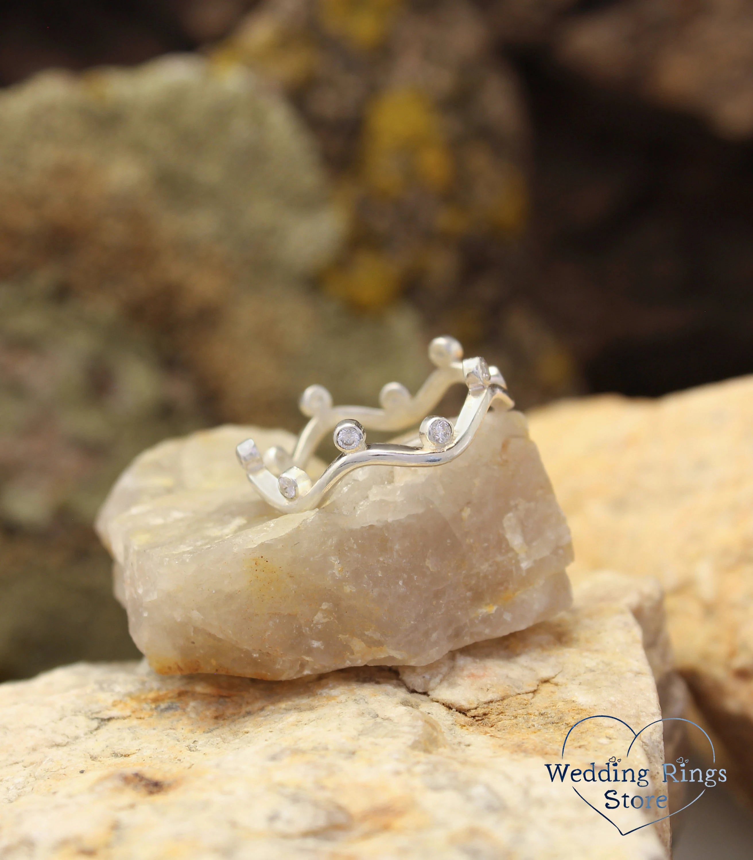 Dainty Wavy Ring with Garnets — Birthstone Minimalist Ring for Her