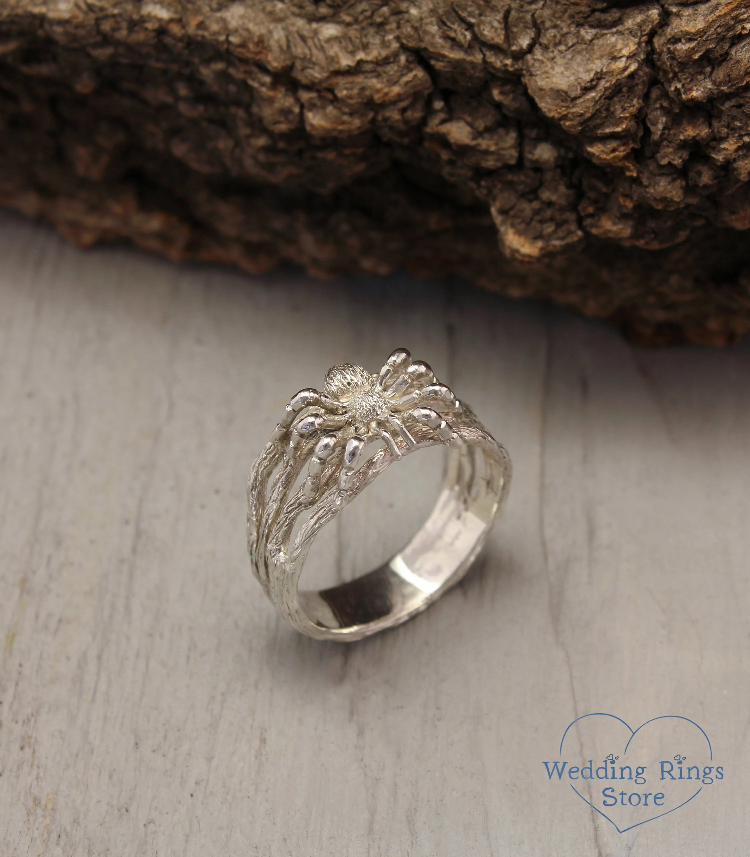 Eye-catching Silver Spider Ring in Gothic Style