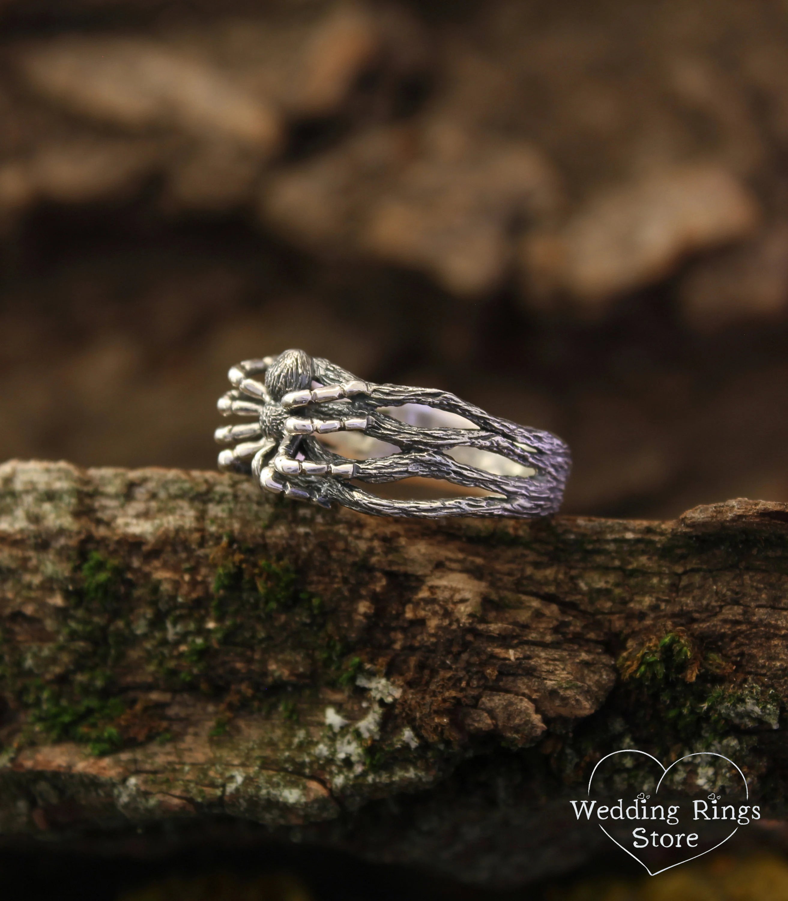 Eye-catching Silver Spider Ring in Gothic Style