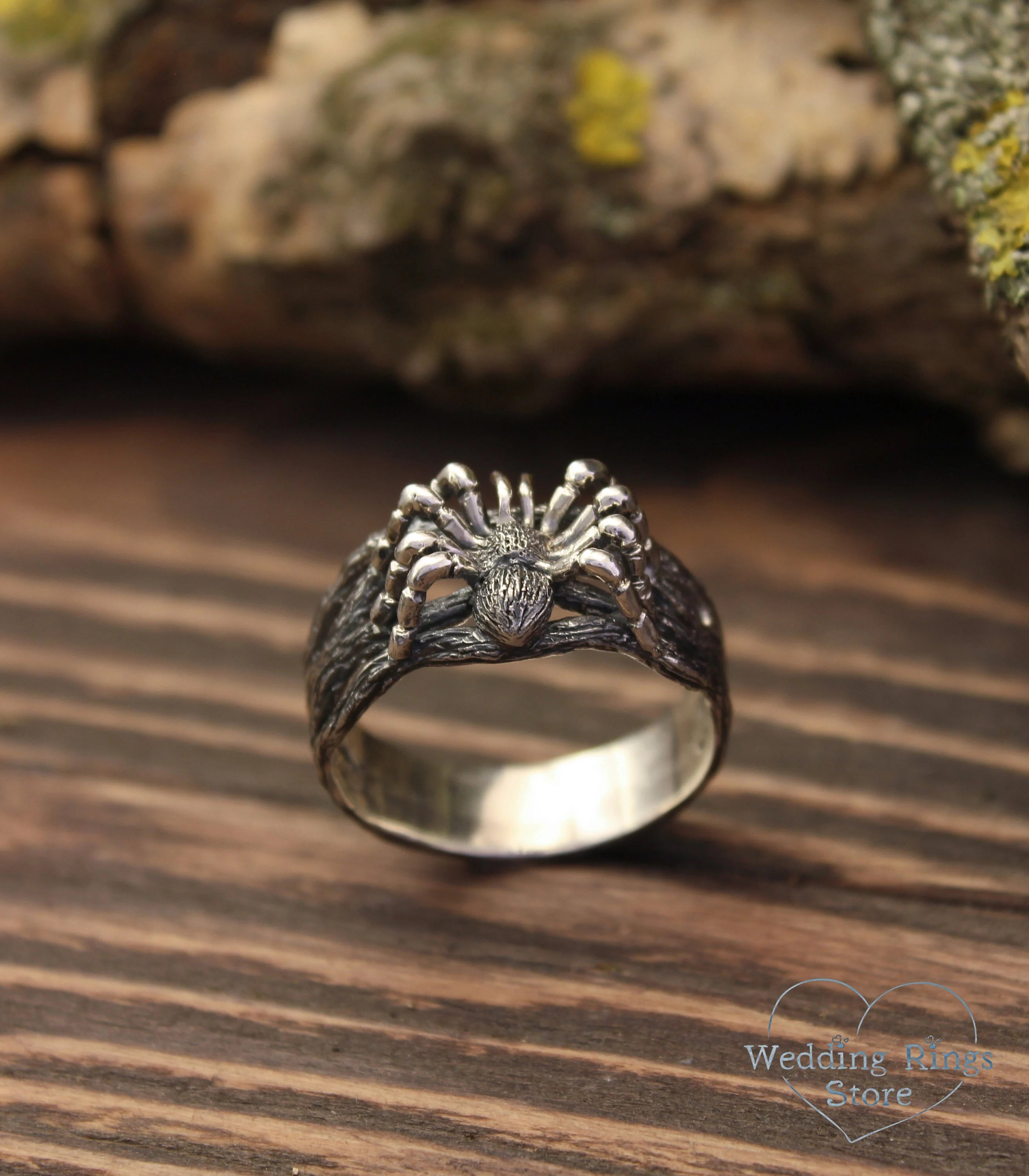 Eye-catching Silver Spider Ring in Gothic Style