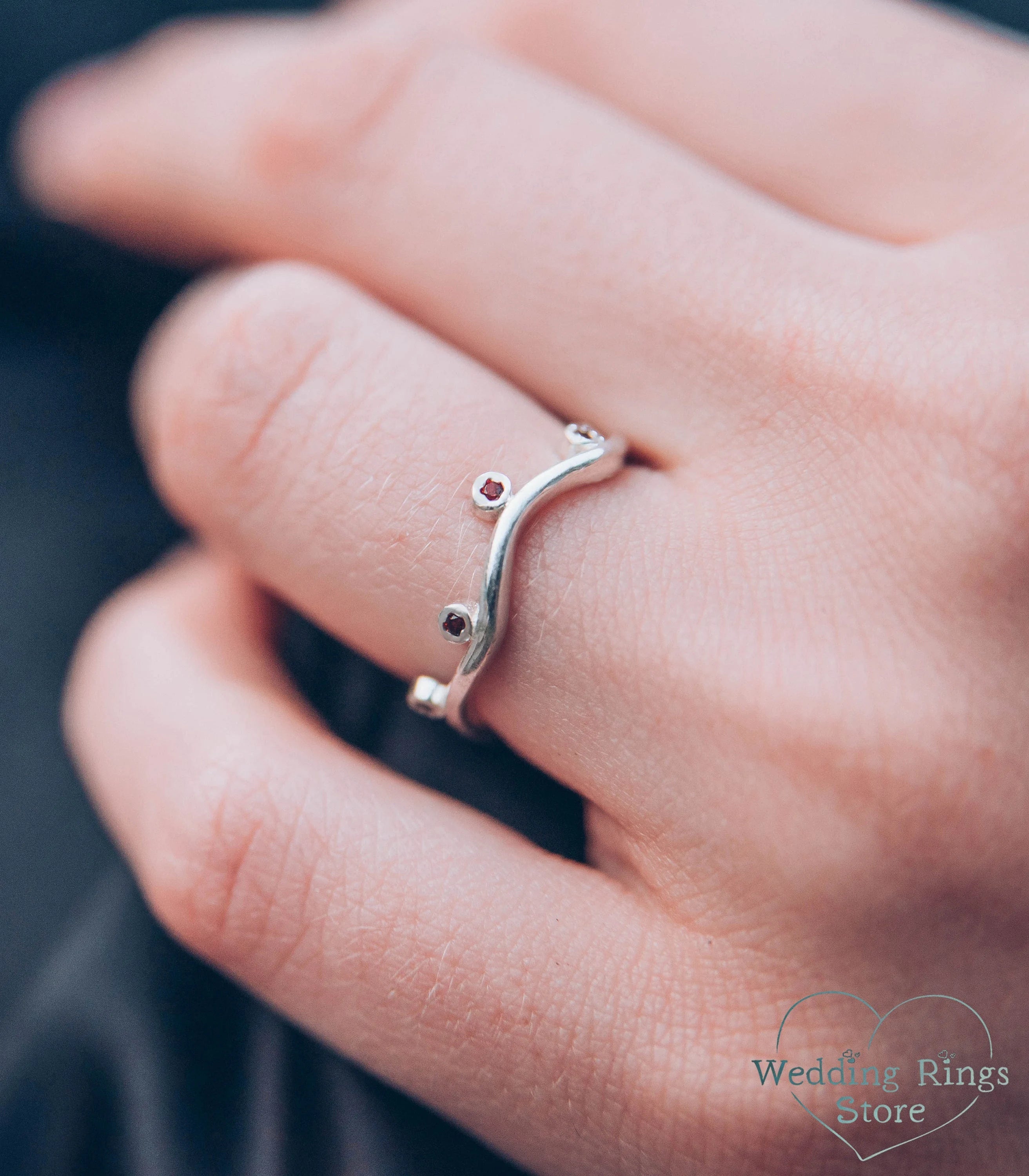 Dainty Wavy Ring with Garnets — Birthstone Minimalist Ring for Her